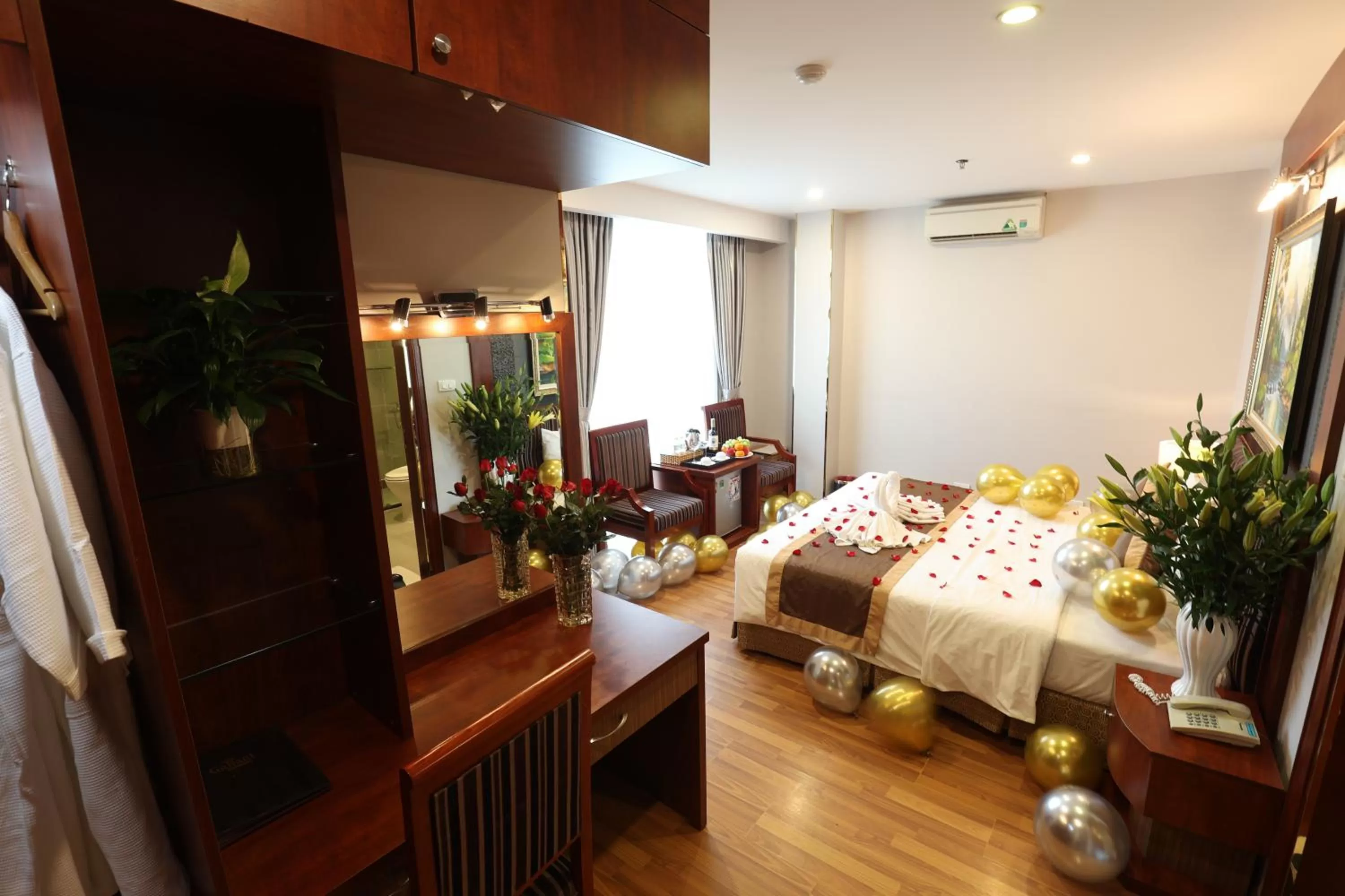 Bed in Gallant Hotel