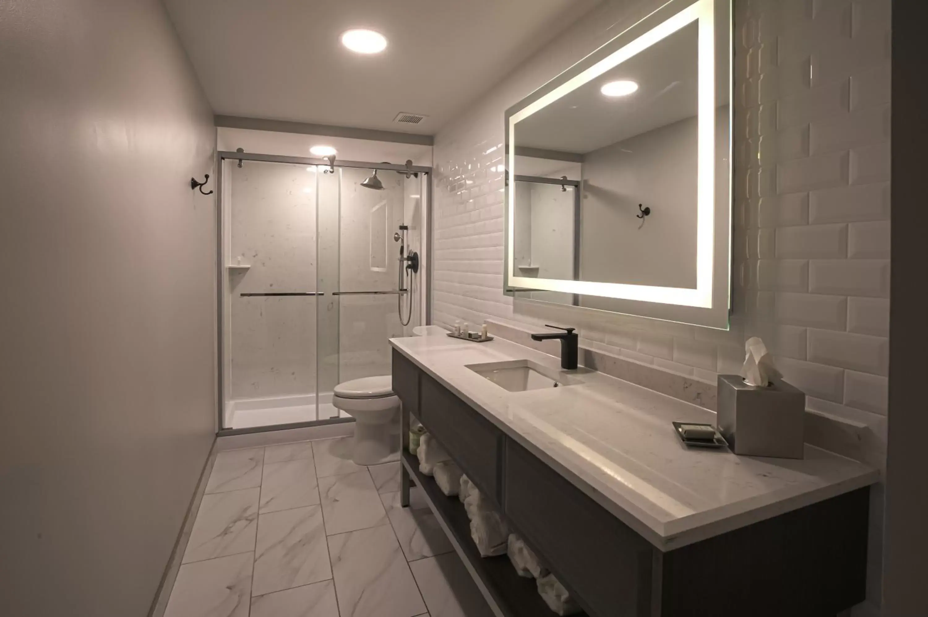 Standard Double Room with Two Double Beds - Communication Accessible in Hotel Indigo - Birmingham Five Points S - UAB, an IHG Hotel Standard Double Room with Two Double Beds - Communication Accessible in Hotel Indigo - Birmingham Five Points S - UAB, an IHG Hotel