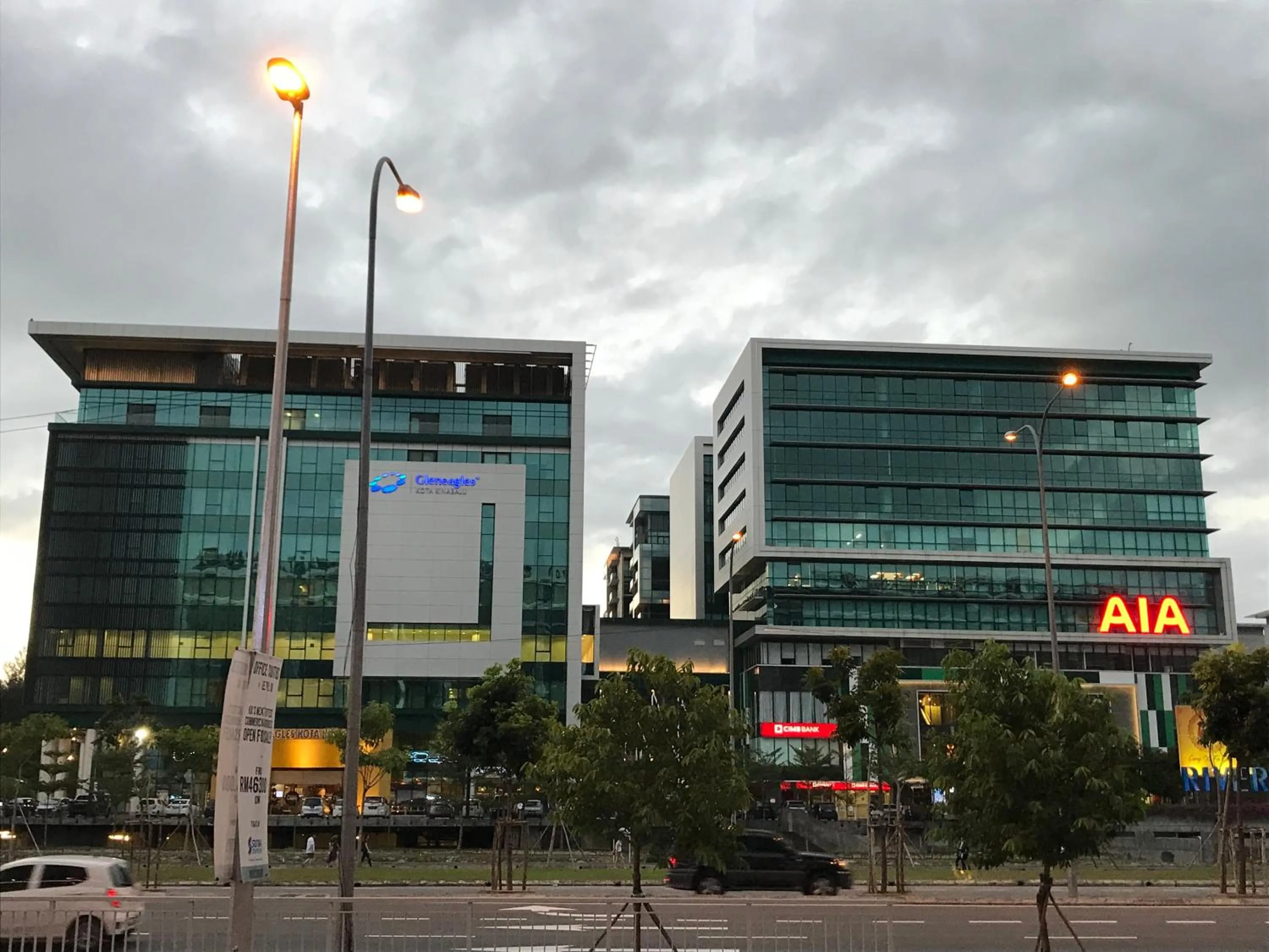 Restaurant/places to eat in Sunset Seaview Vacation Condos @ Infinity Avenue