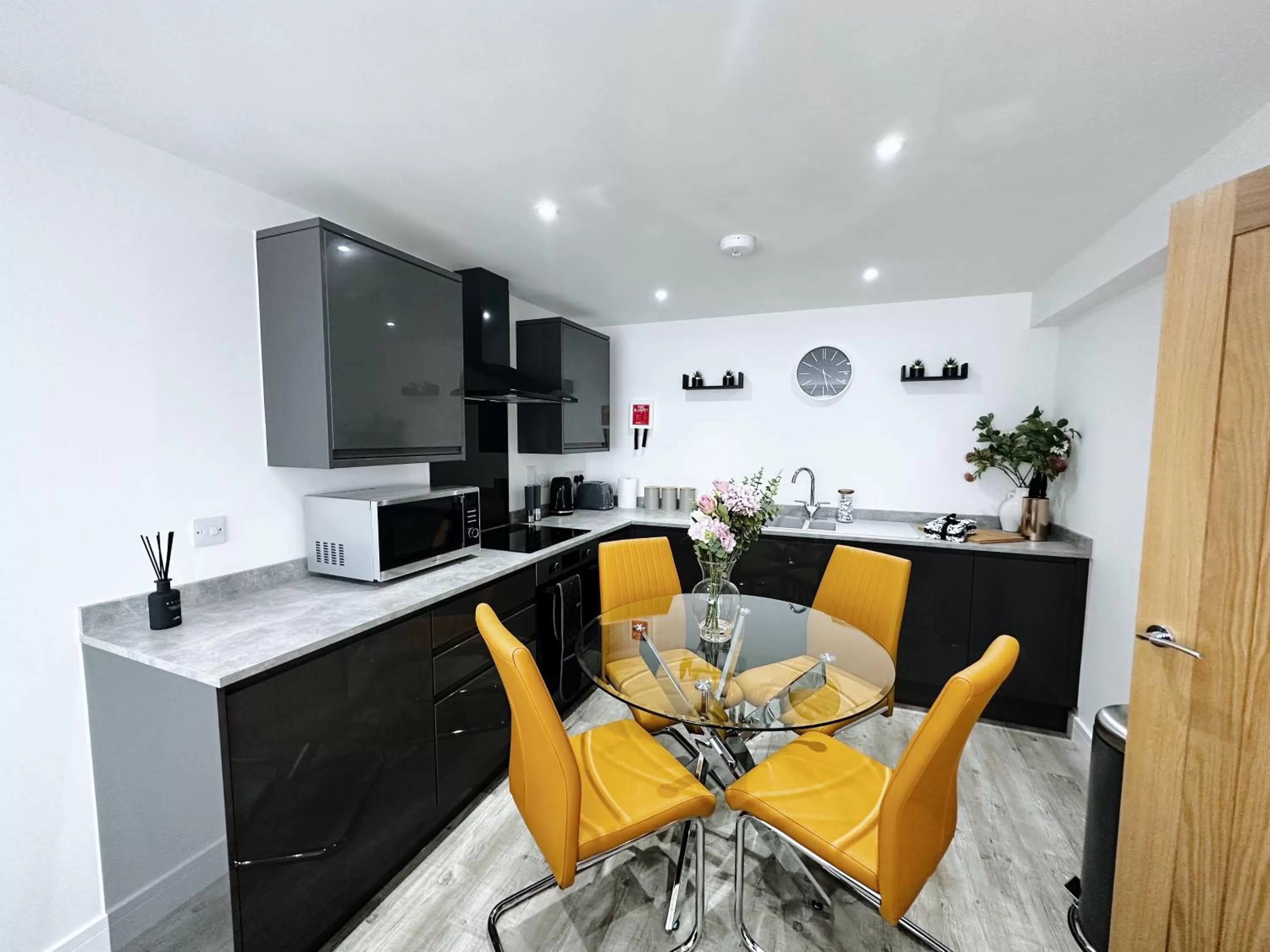 The Atlantis - Tower Apartments