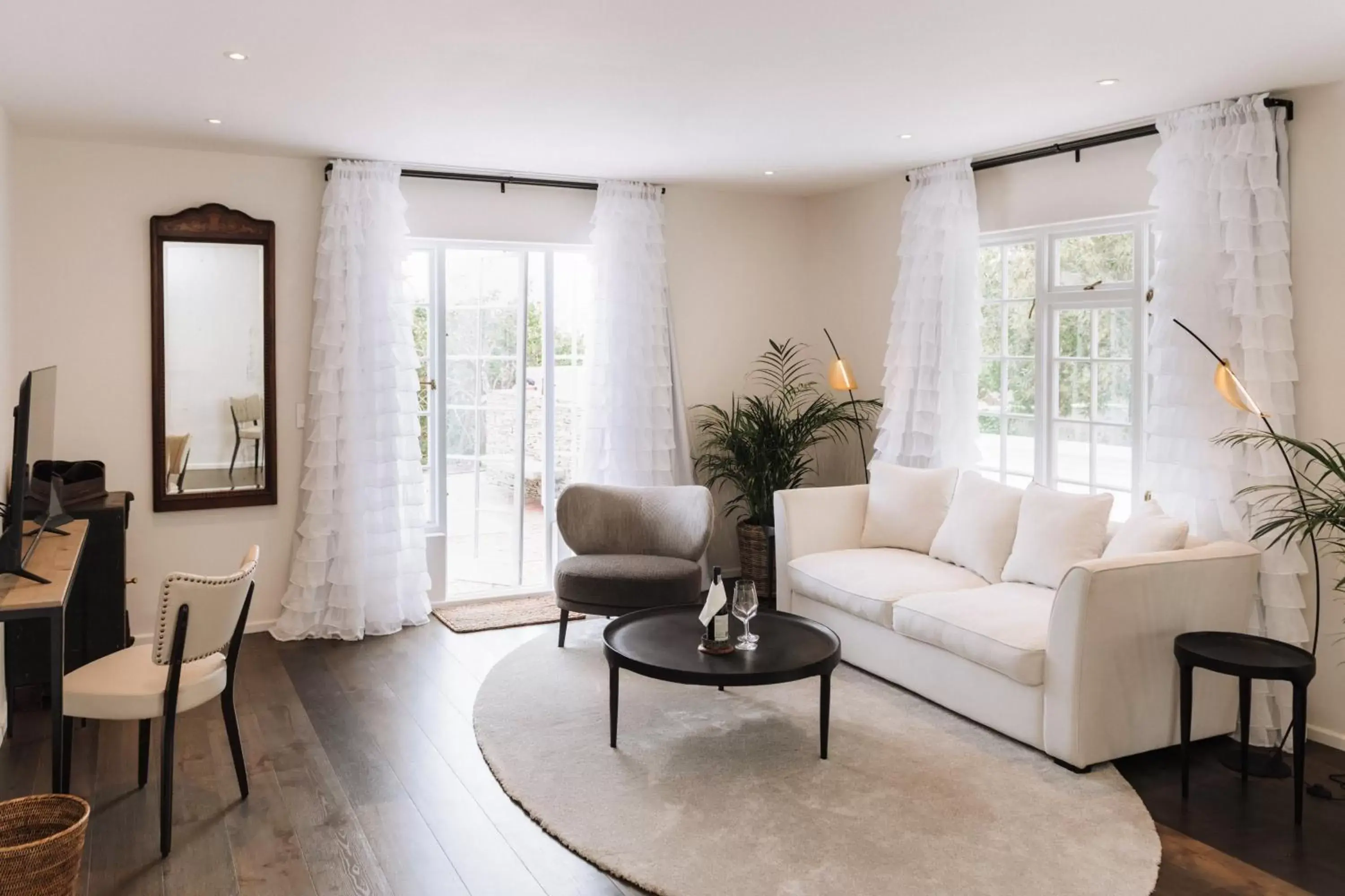 Suite with Private Pool - single occupancy in Adara Palmiet Valley Luxurious Boutique Farm Hotel Suite with Private Pool - single occupancy in Adara Palmiet Valley Luxurious Boutique Farm Hotel