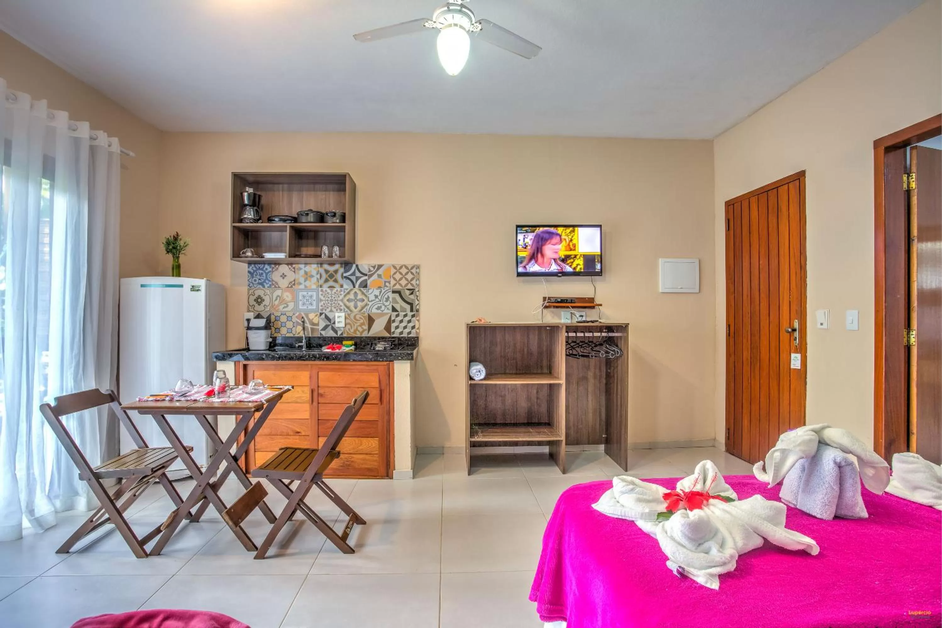 Photo of the whole room in i9 Embaú Flats & Suites