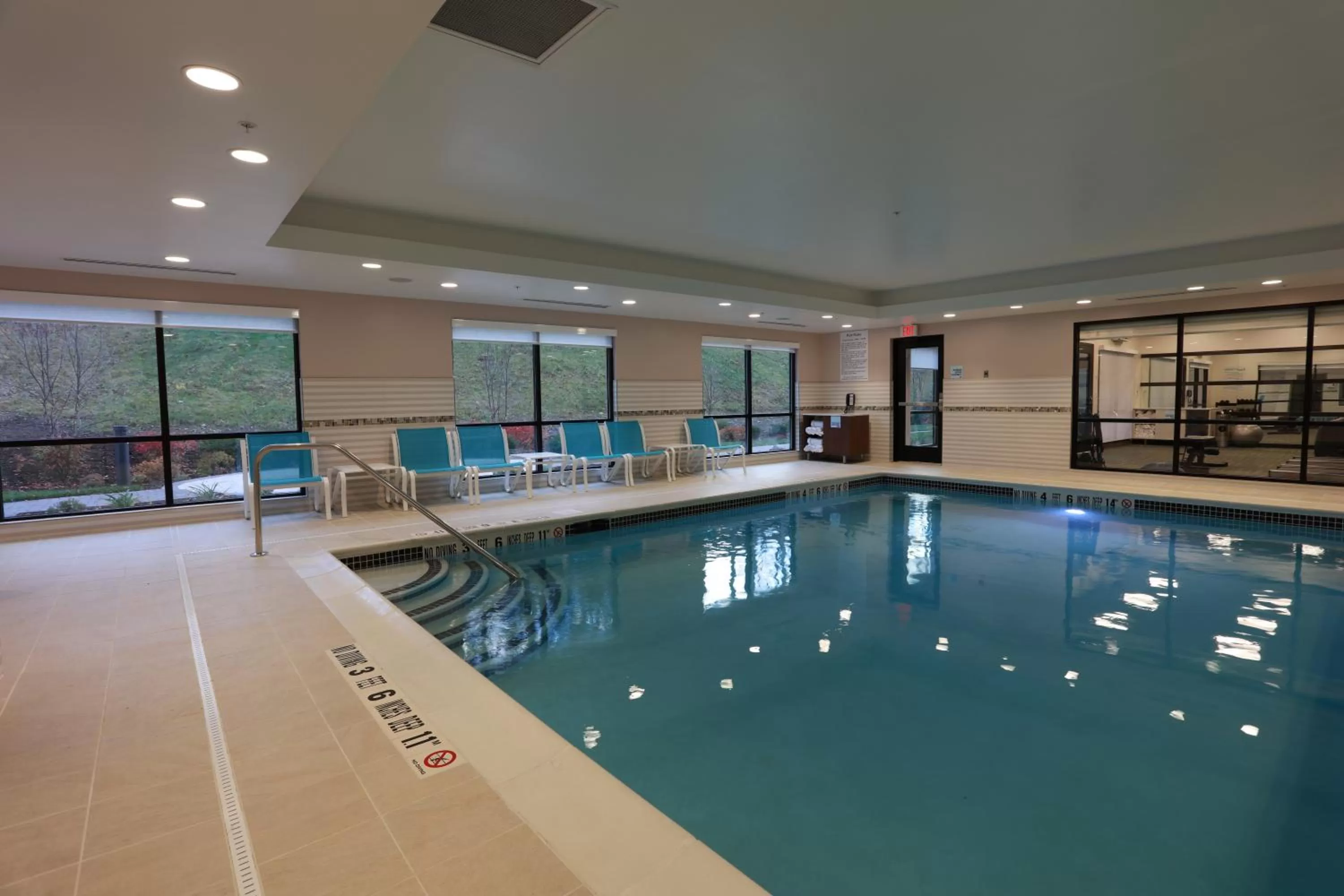 Swimming pool in Holiday Inn Express Oneonta by IHG