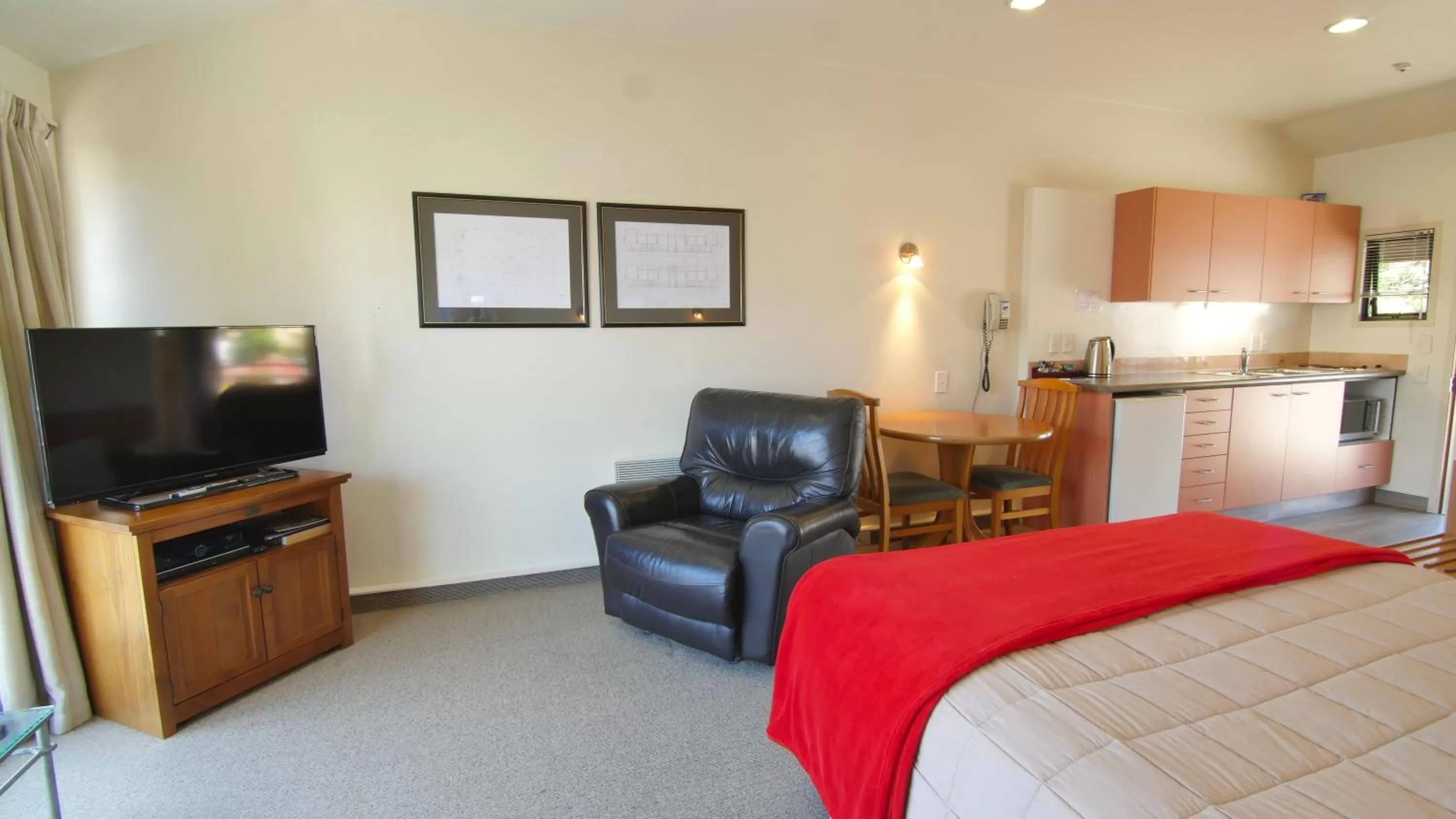 Photo of the whole room in Country Glen Lodge