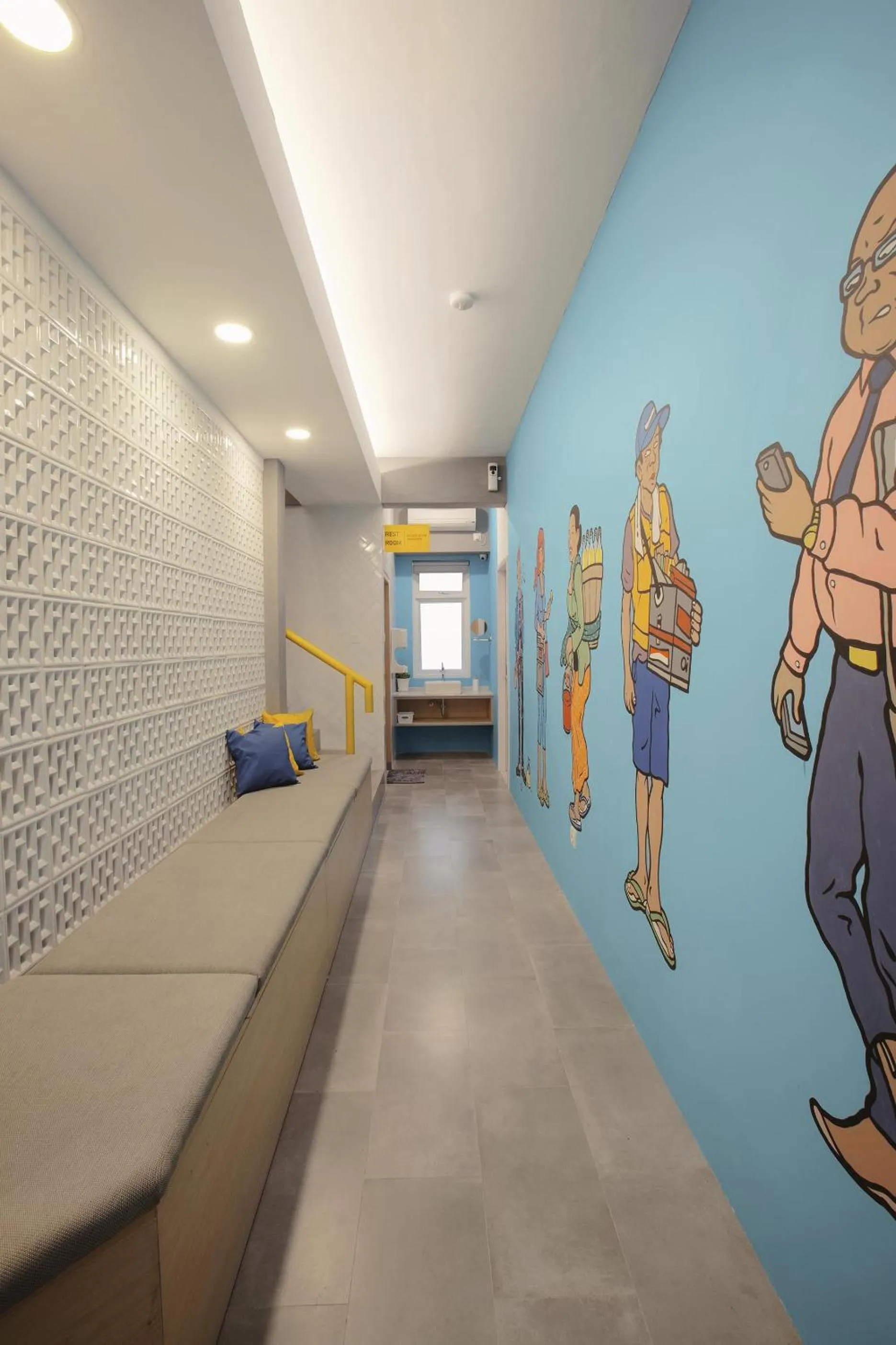 Communal lounge/ TV room in Konko Hostel Jakarta