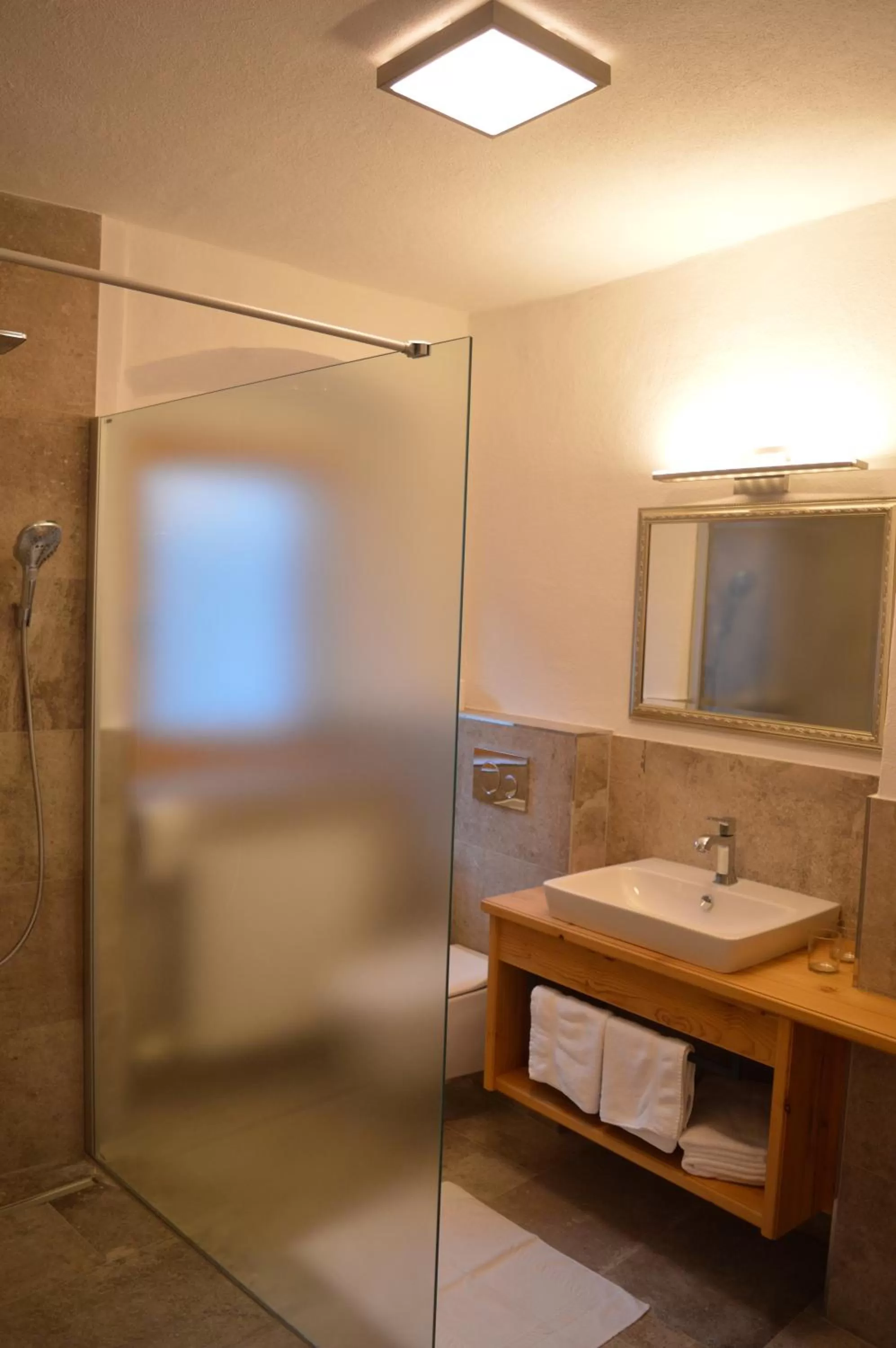 Bathroom in Gasthof zum Stern