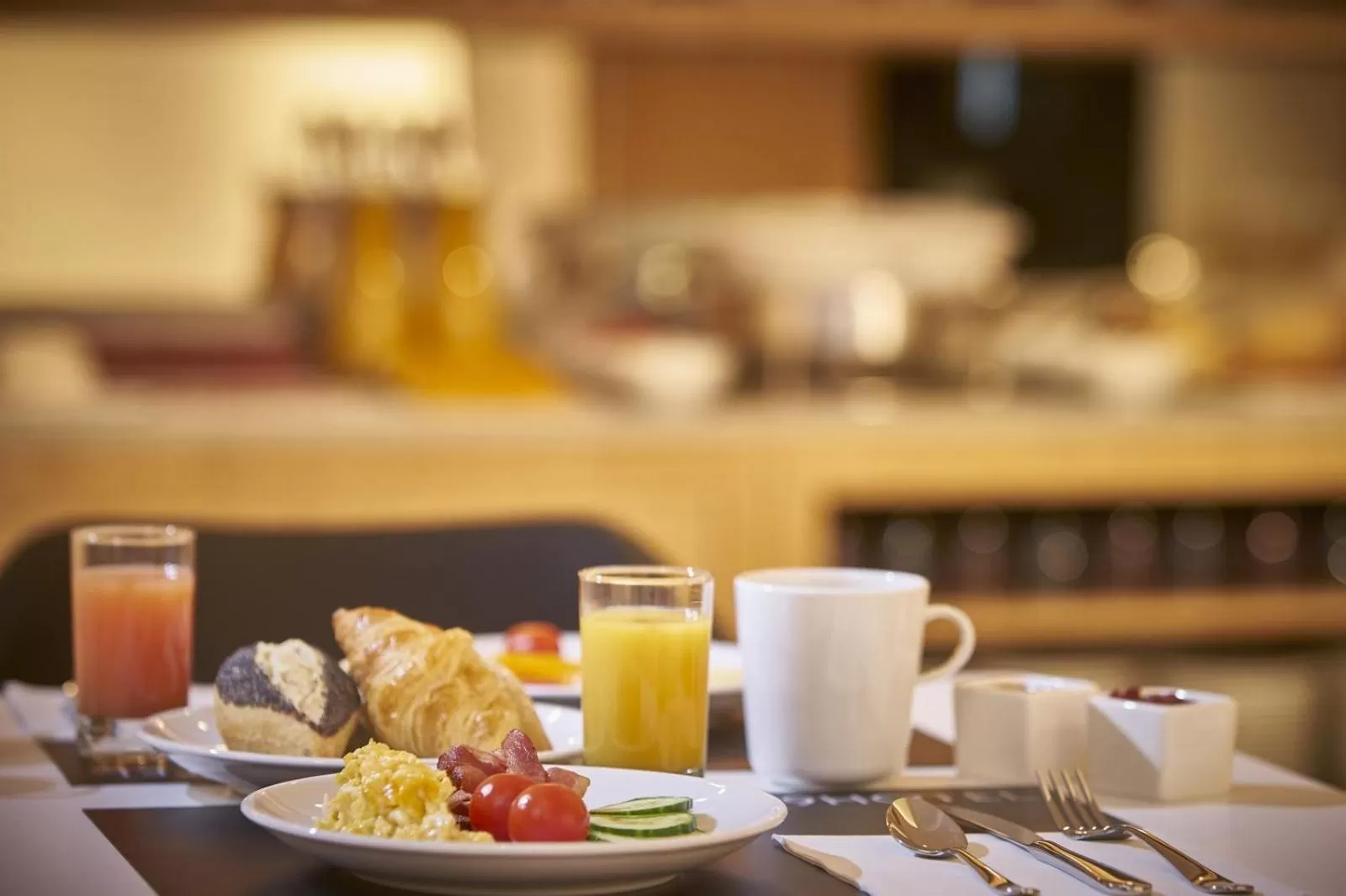 Breakfast in Taos Apart Hotel