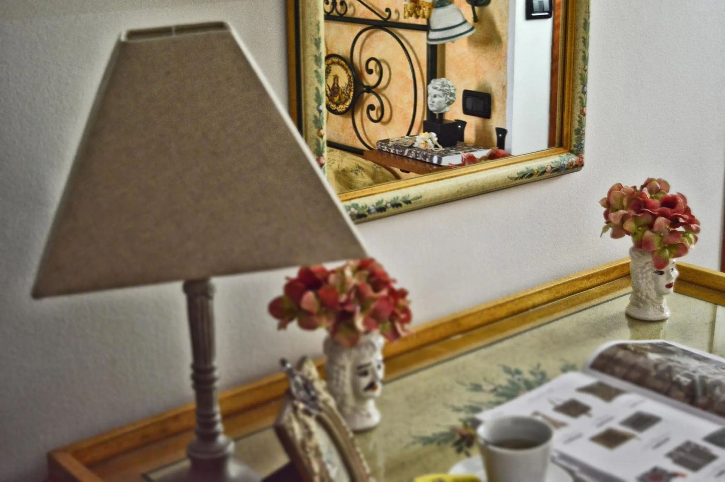 Decorative detail in Hotel Victoria