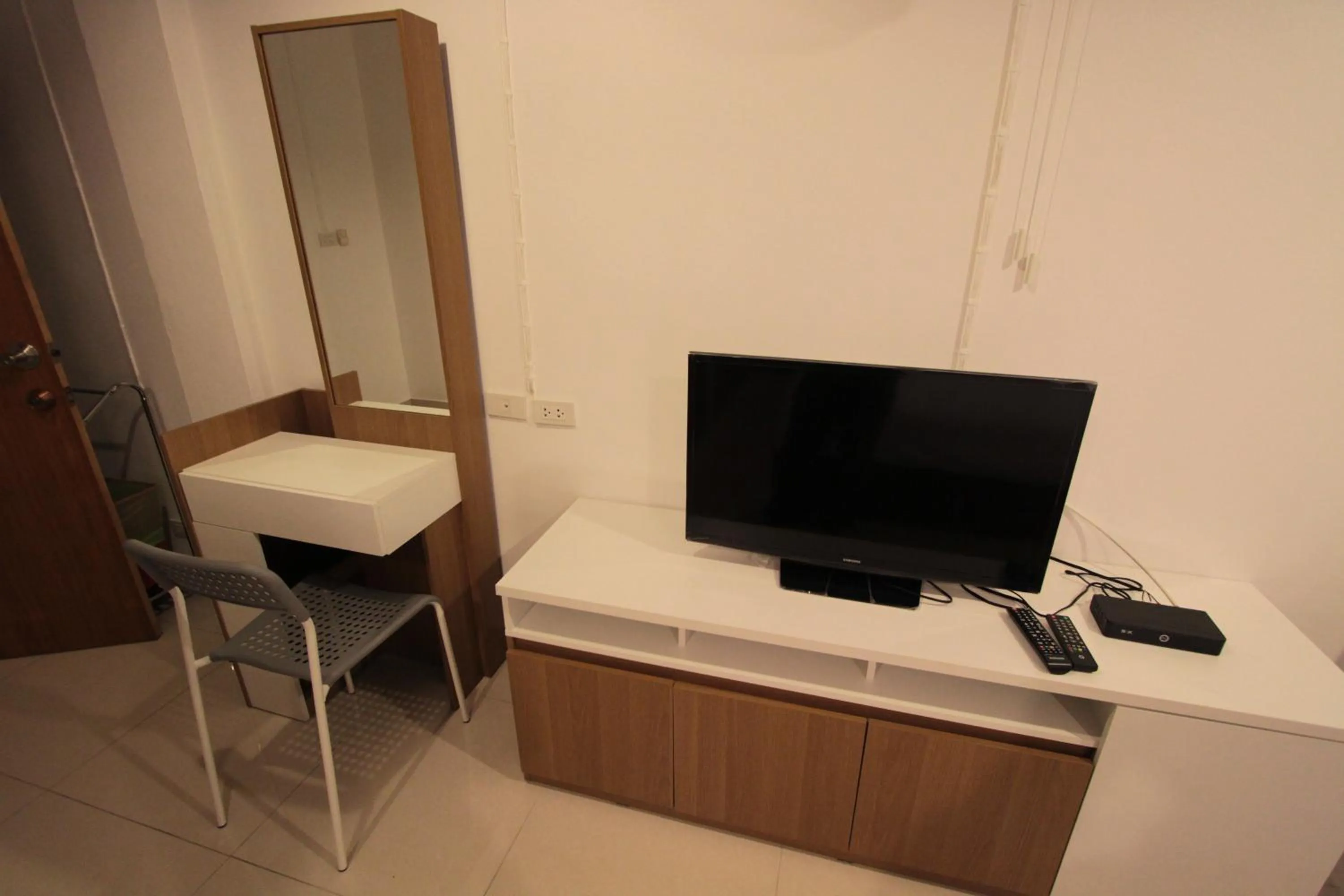 TV and multimedia in Napaville Huai Khwang