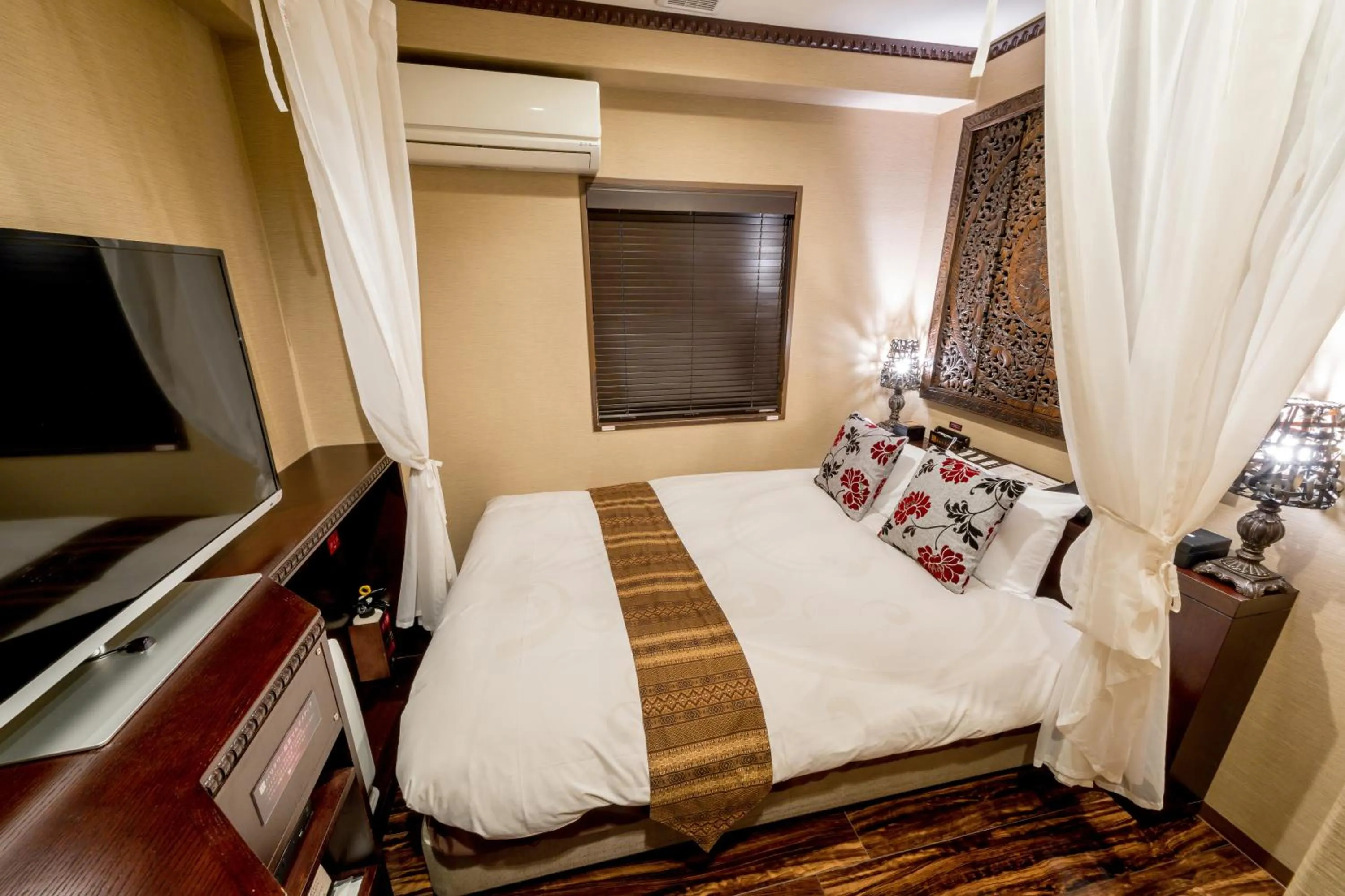 Economy Queen - single occupancy - Non-Smoking with Free All-you-can-drink Alcohol and Light Meal in Anda no Mori Osaka Tennoji Tower