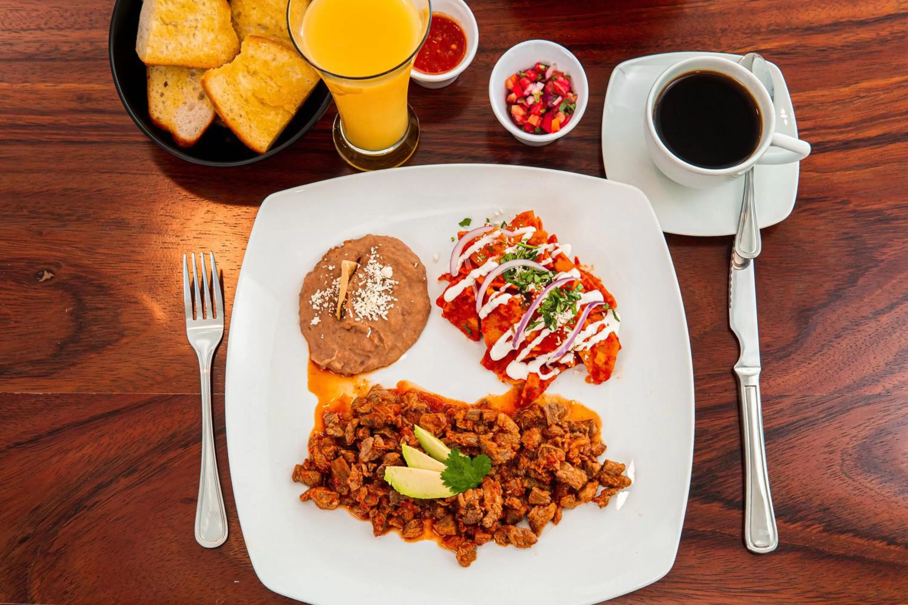 Food and drinks in Hotel Fray Select