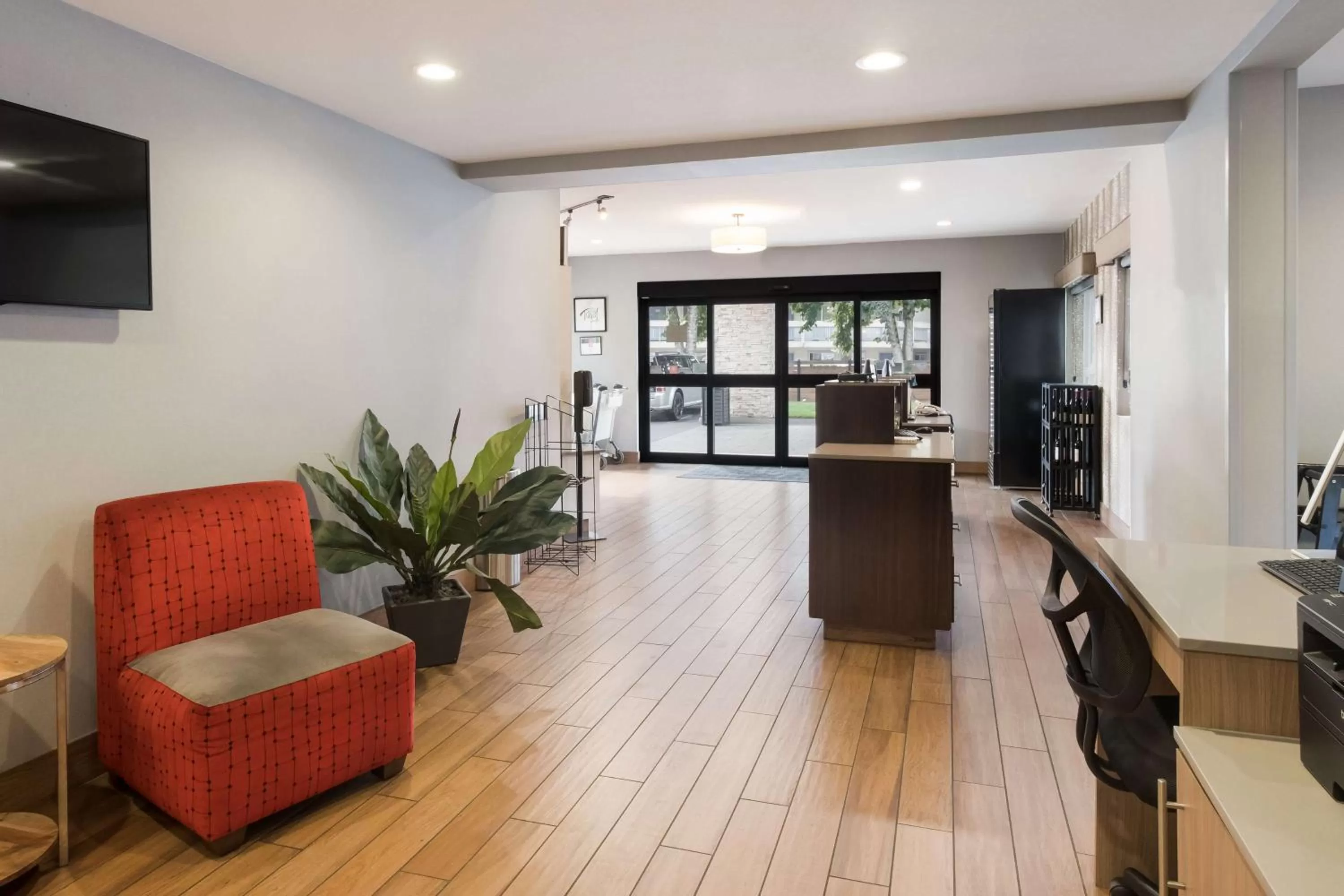 Lobby or reception in Best Western McMinnville Inn