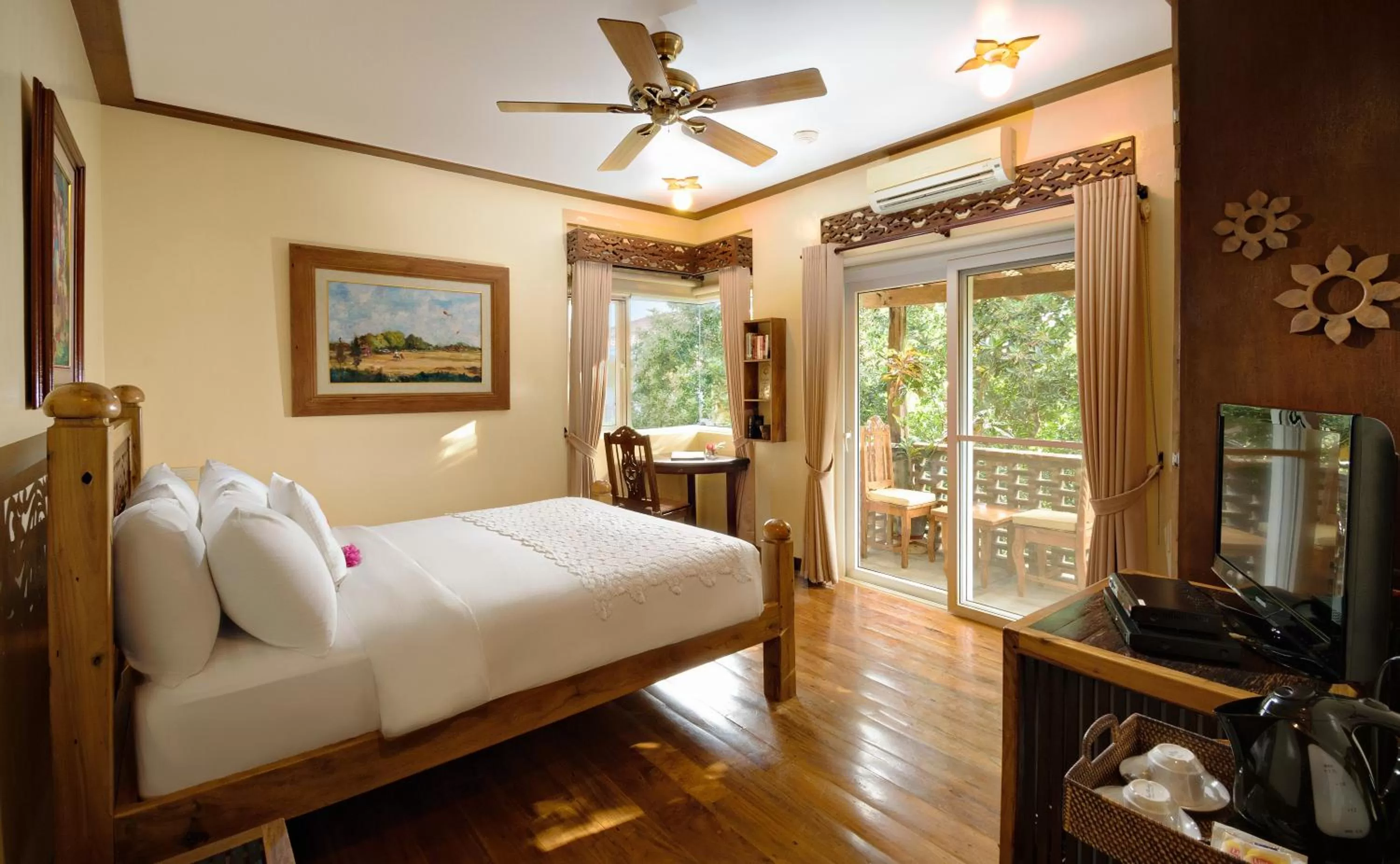 Photo of the whole room, Bed in Amarela Resort