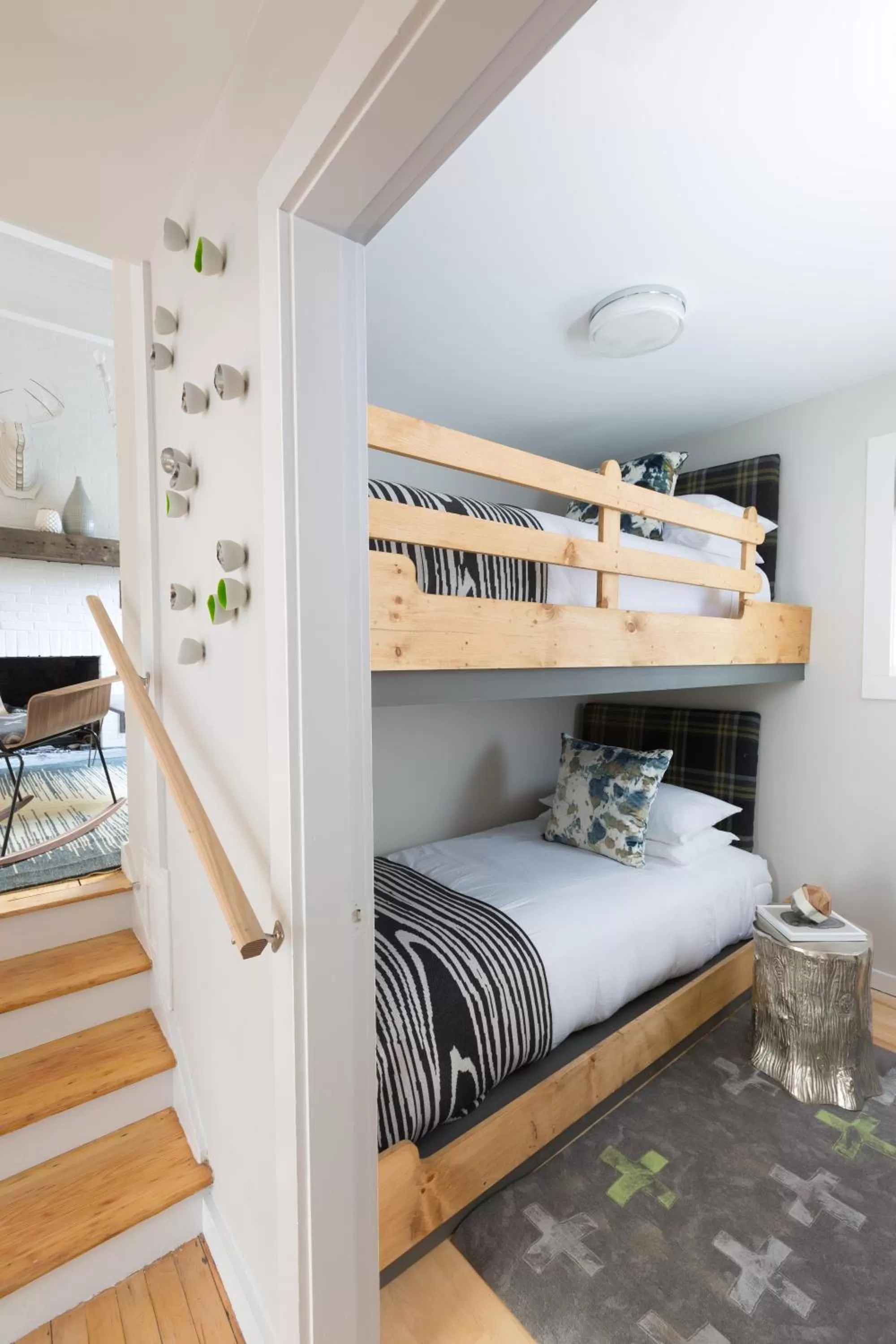 bunk bed, Bed in Field Guide Lodge