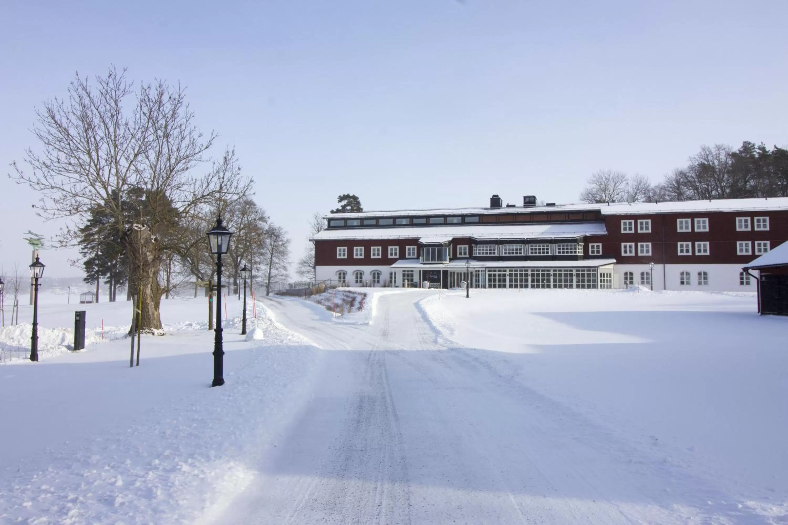Facade/entrance in Skytteholm