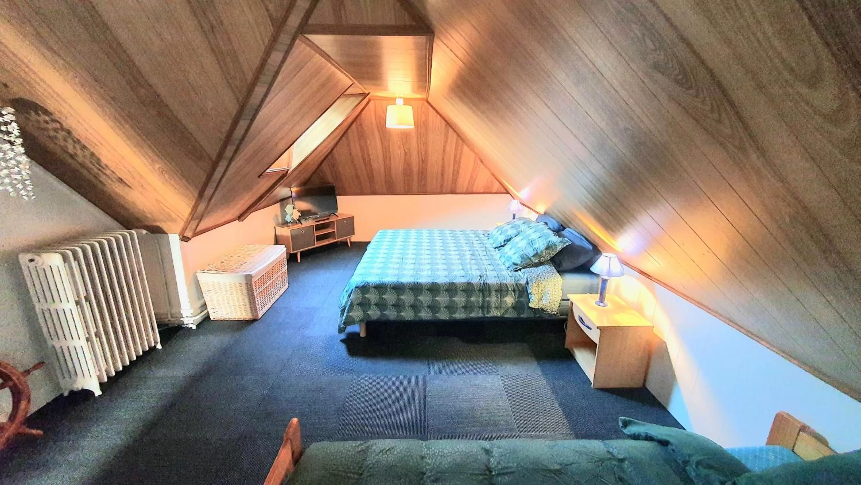 Bedroom in La Maison de la Côte des Légendes