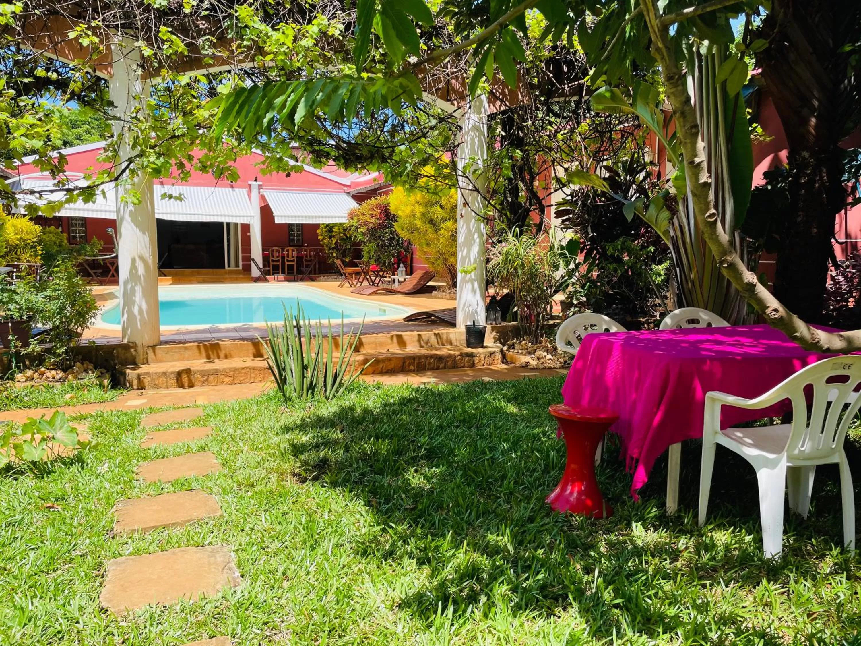 Garden in Régina Lodge Diégo Suarez Madagascar