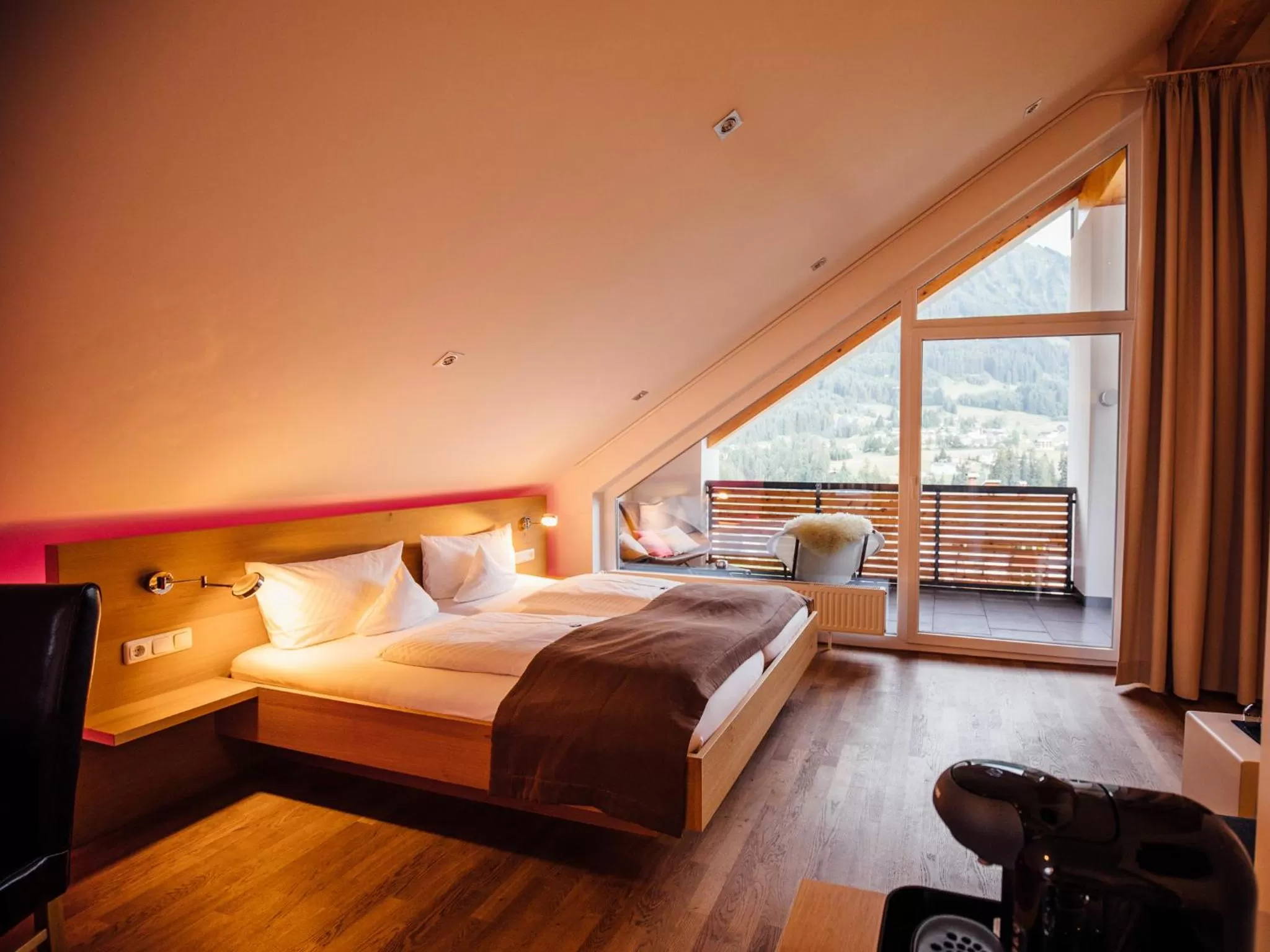 Bedroom, Bed in Genuss- & Aktivhotel Sonnenburg