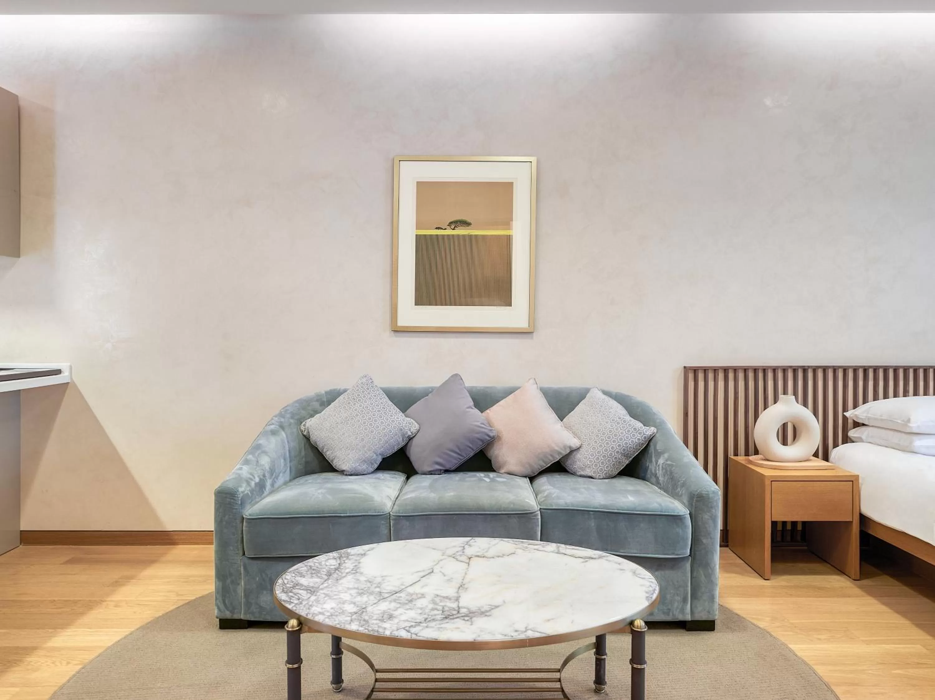 Photo of the whole room, Bed in Mayfield Hotel Seoul