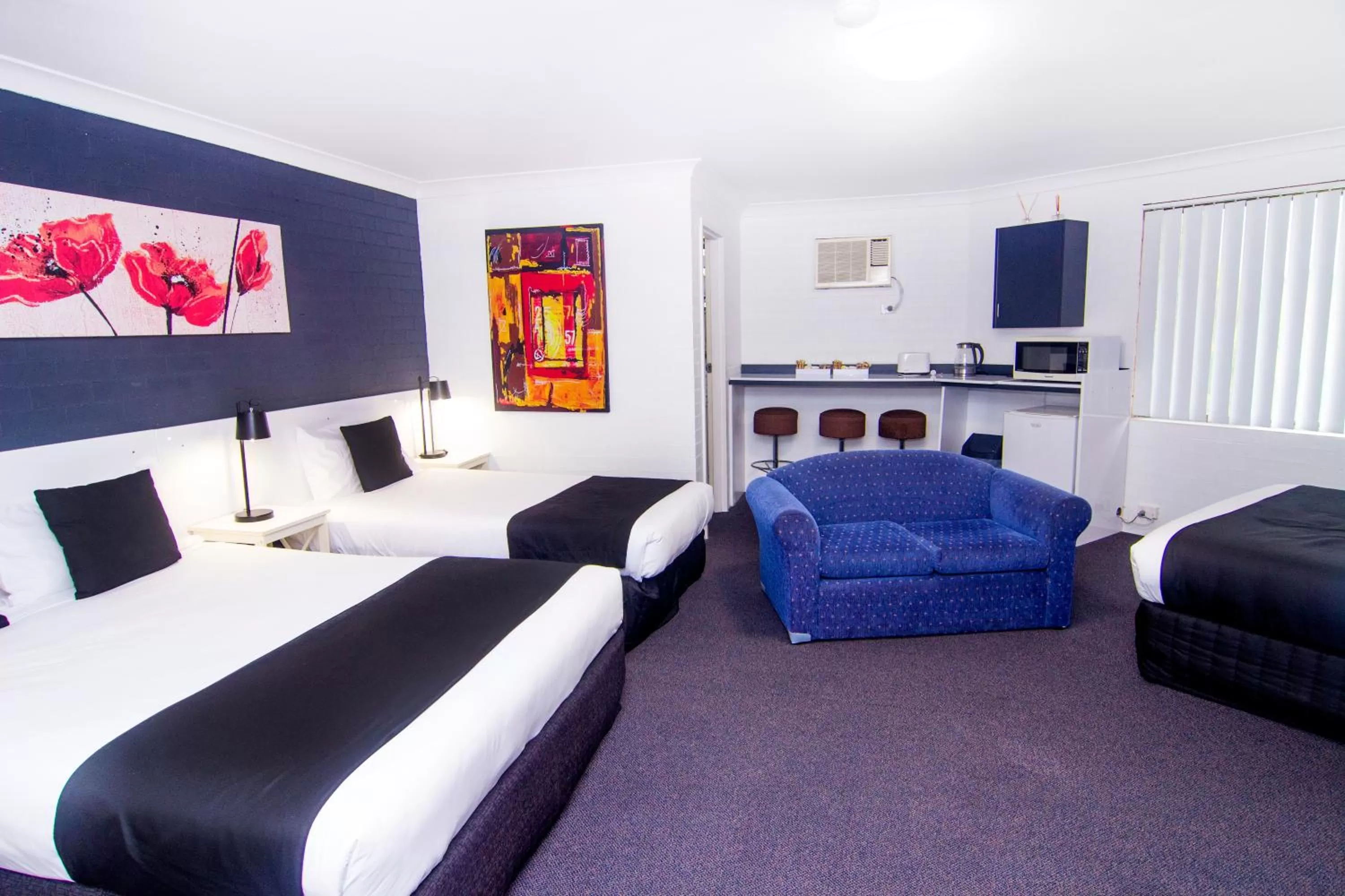 Bed in Crescent Motel Taree