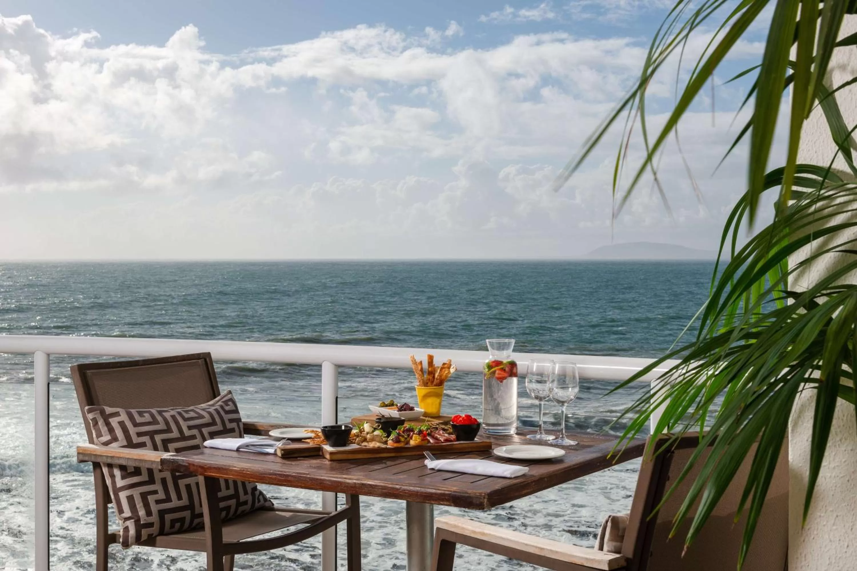 Restaurant/places to eat in Radisson Collection Hotel, Waterfront Cape Town