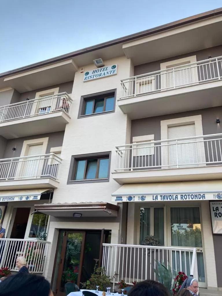 Hotel La Tavola Rotonda