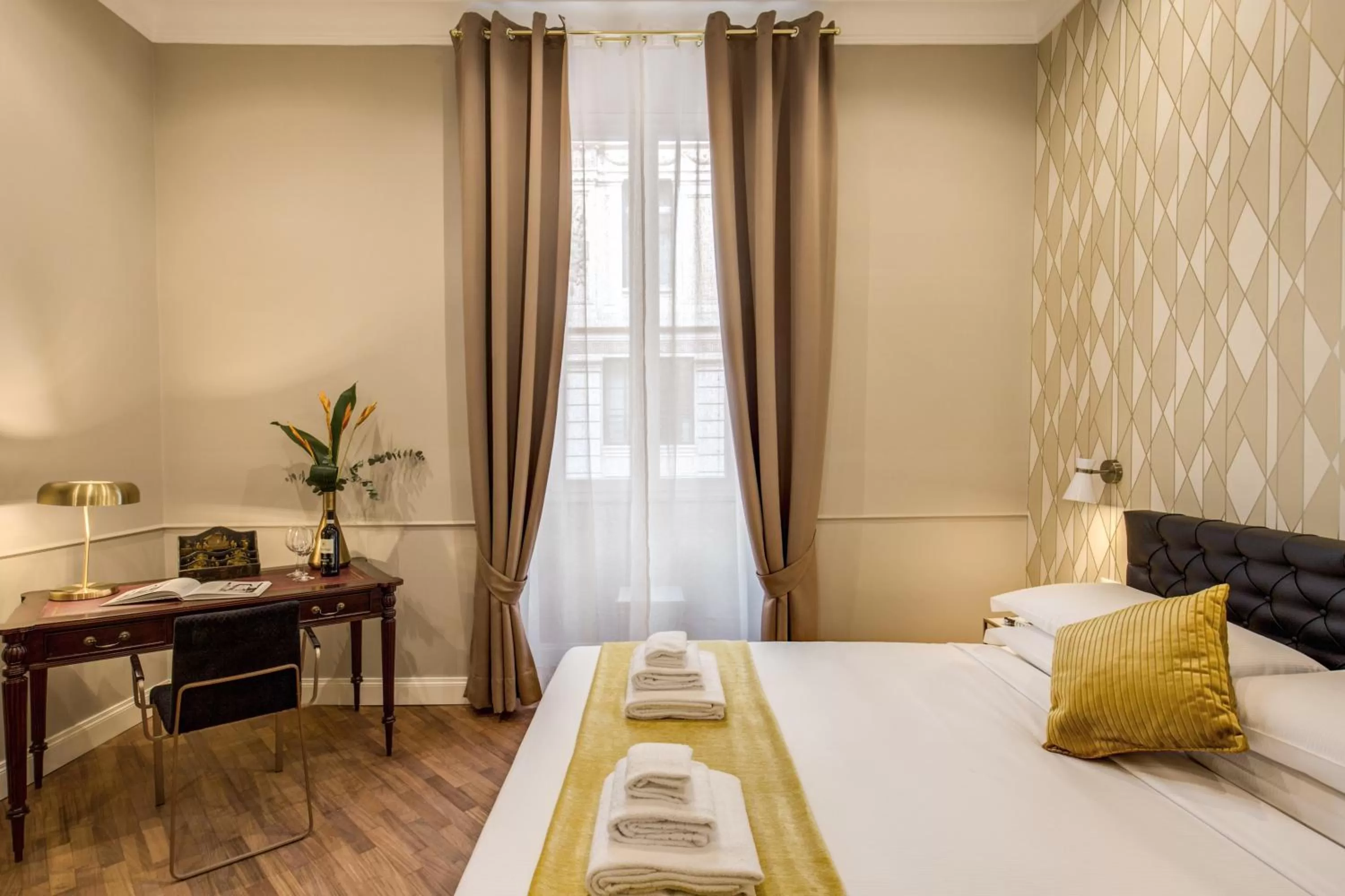Bed in Charme Spagna Boutique Hotel