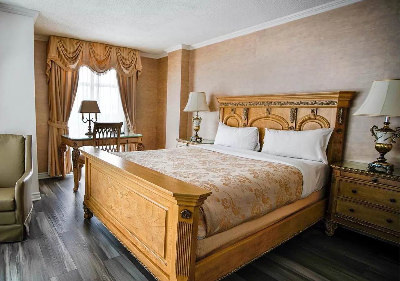 Signature Room, 1 Queen Bed and Sofa-Bed in Hôtel Palace Royal Centre-Ville Québec par JARO