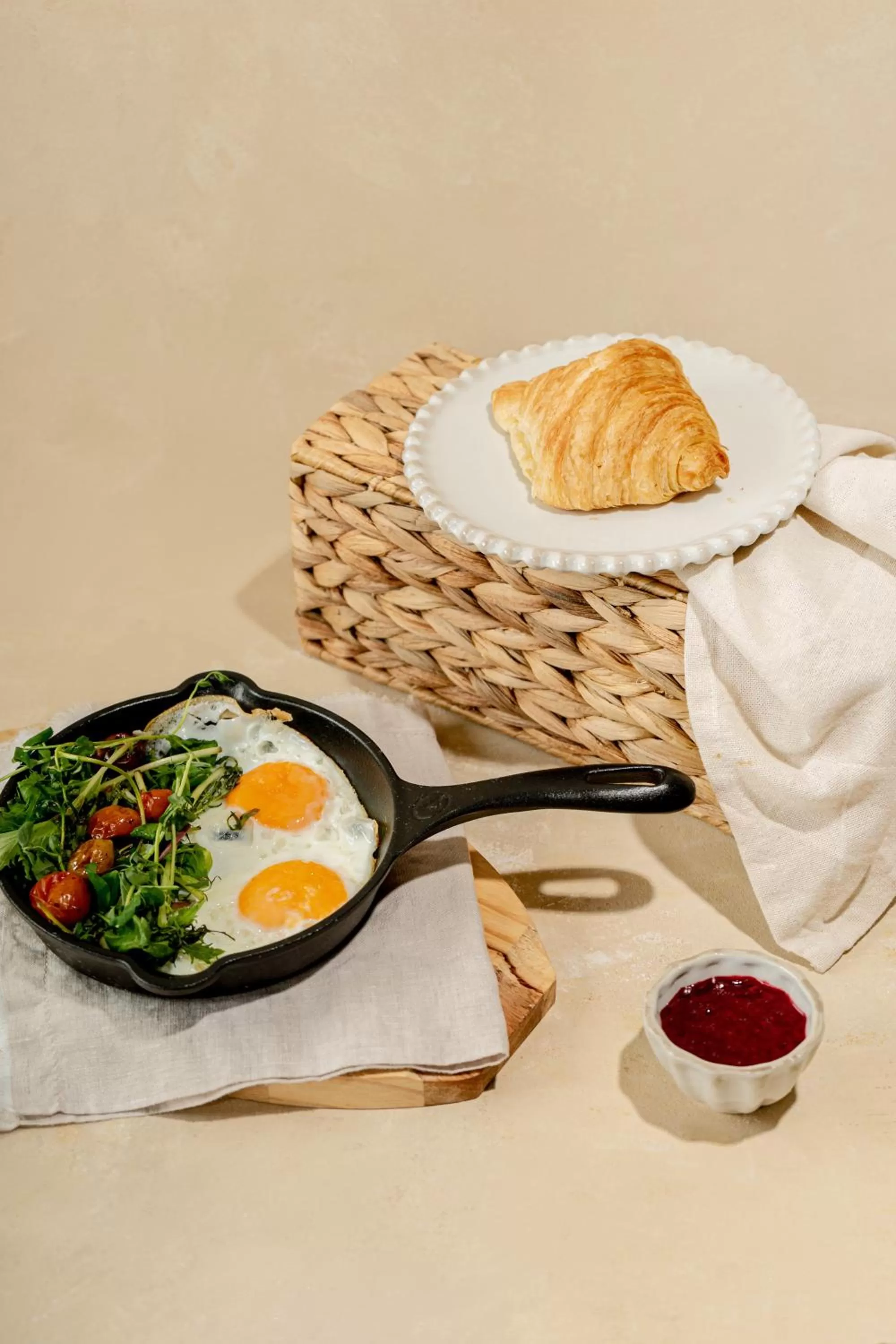 Breakfast in Tau House