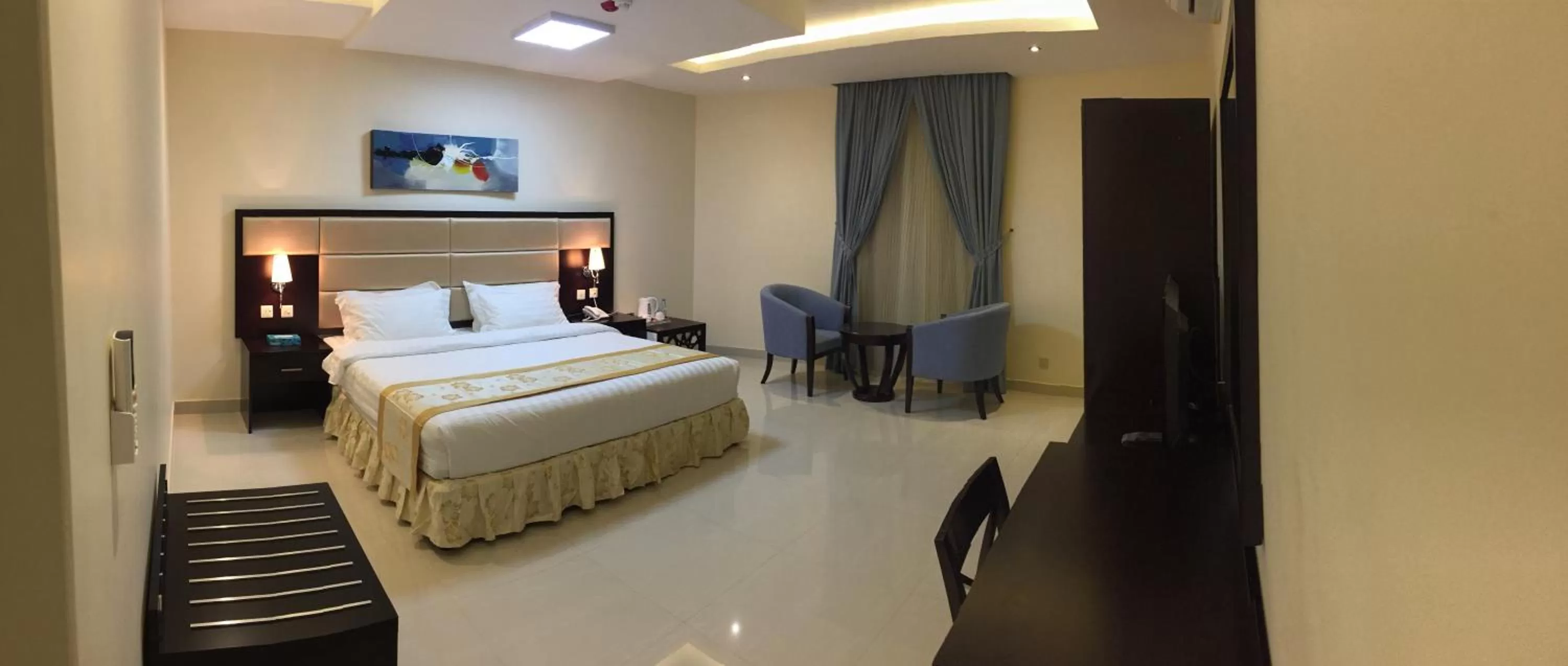 Photo of the whole room, Bed in Arjaan Altakhassusi Hotel Suites