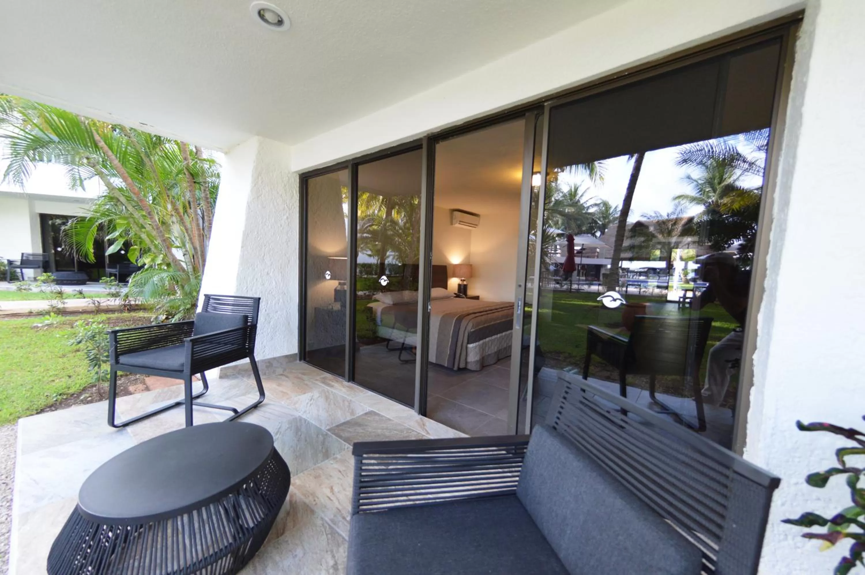 Deluxe Junior Suite in Sina Suites Cancun - Adults Only