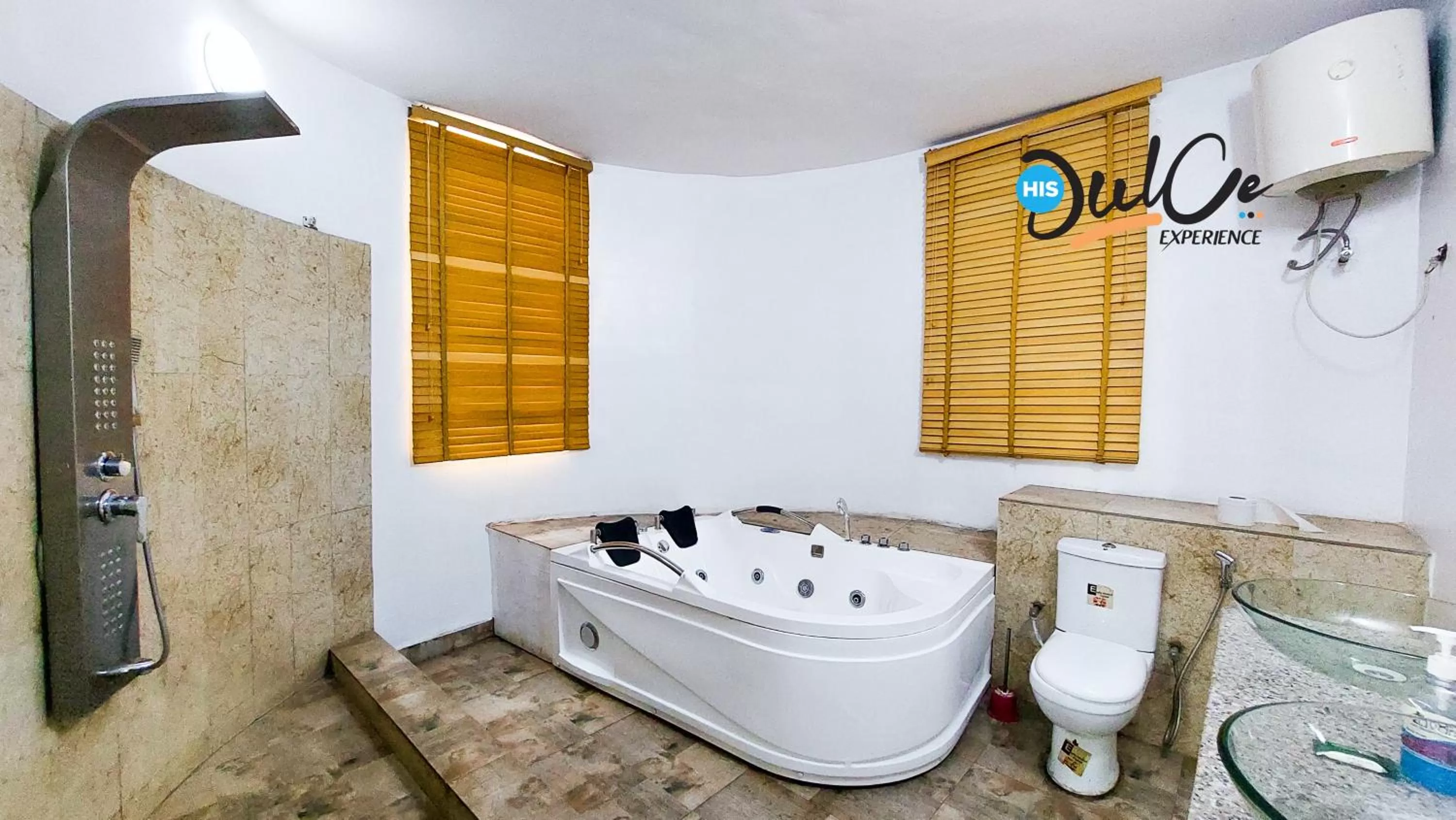 Bathroom in HIS Dulce Apartments