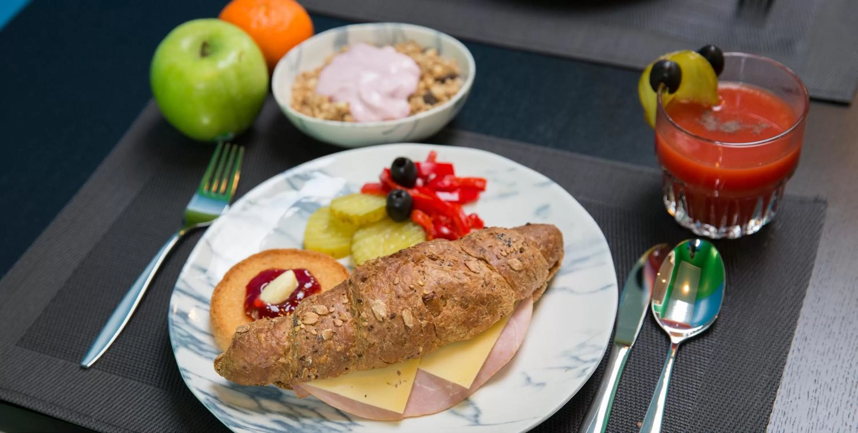 Breakfast in Quentin Zoo hotel