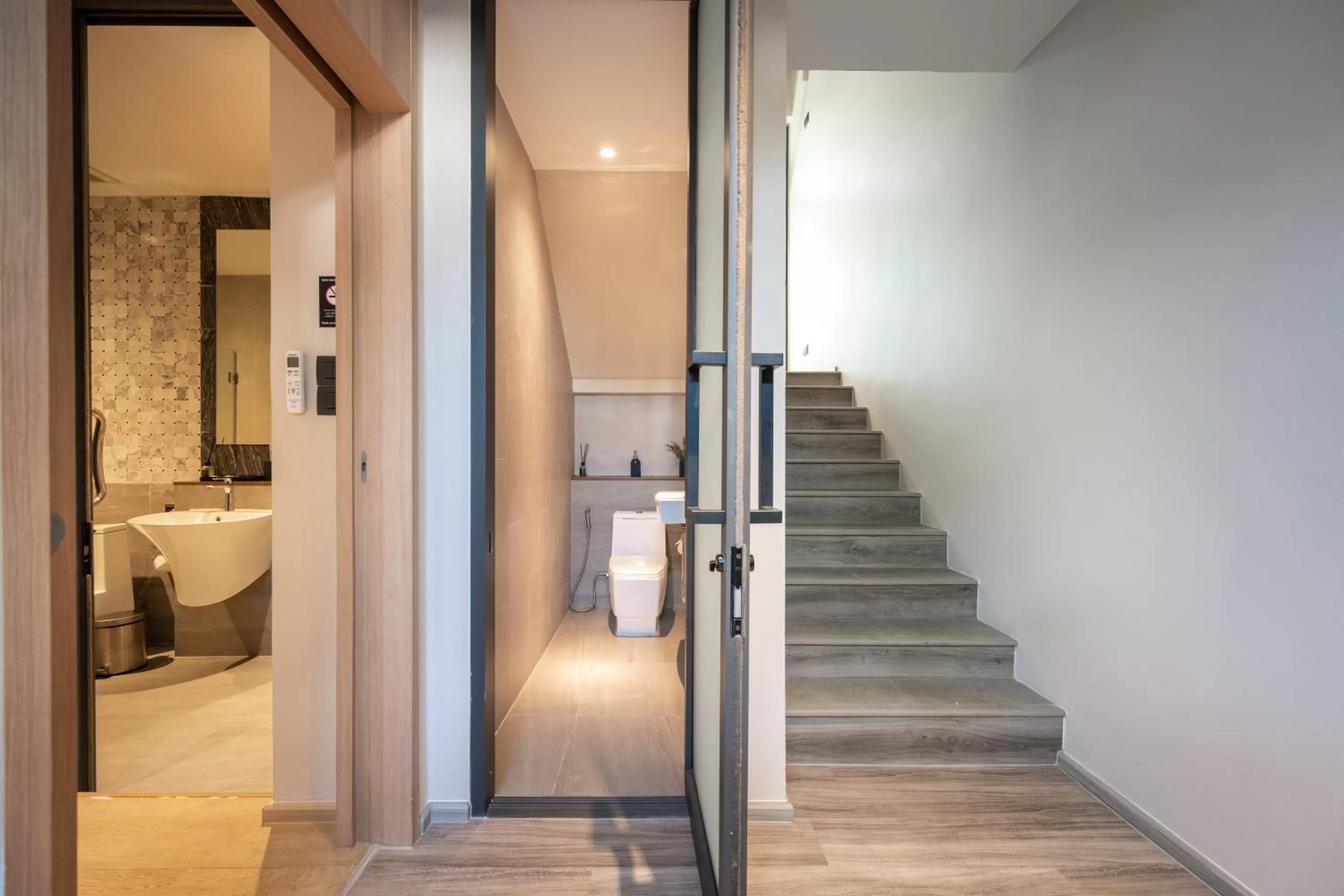 Toilet in SHAN Villas Sukhumvit ฌานวิลล่า สุขุมวิท