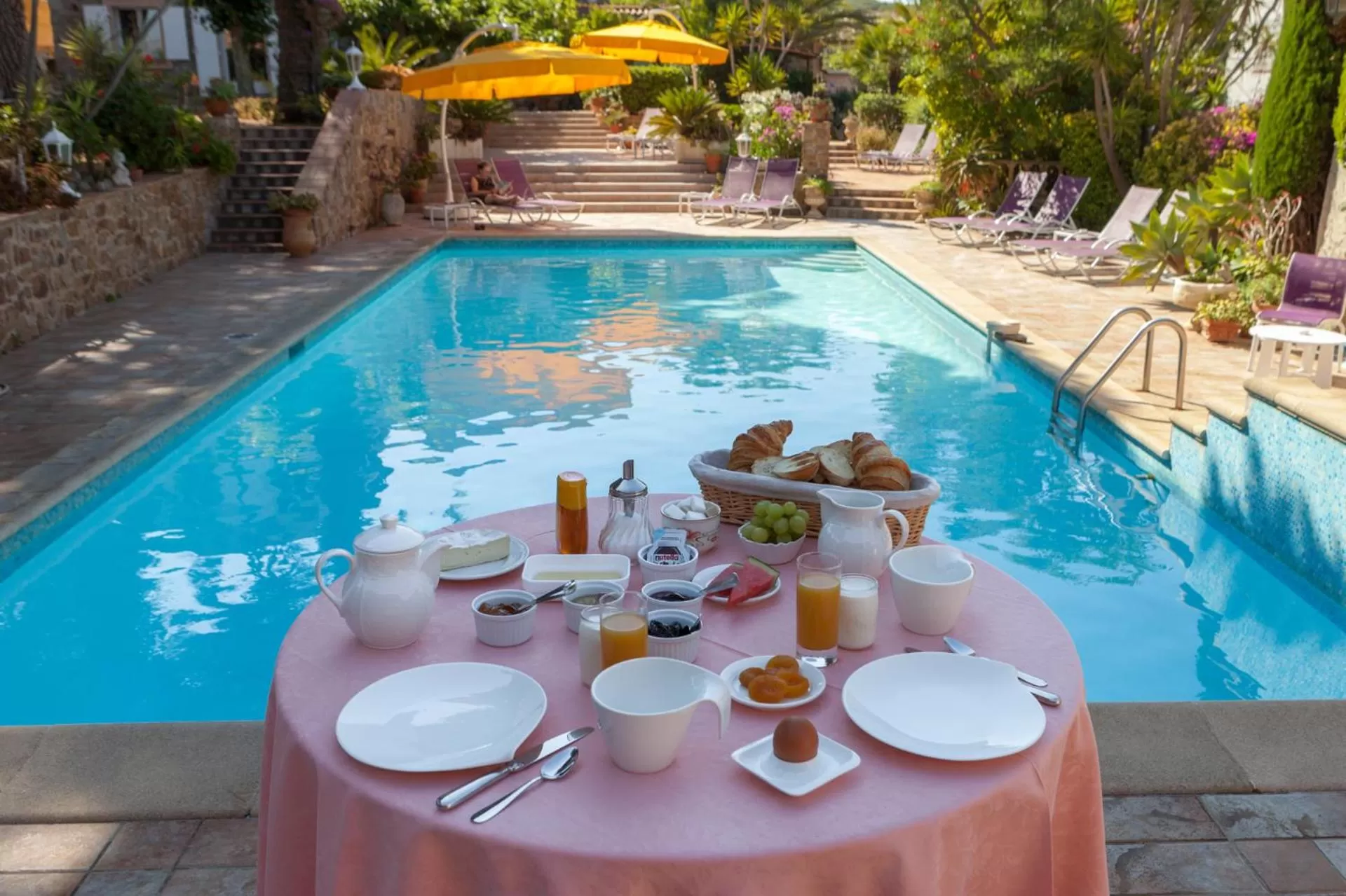 Patio in L' Escapade Hôtel & Restaurant
