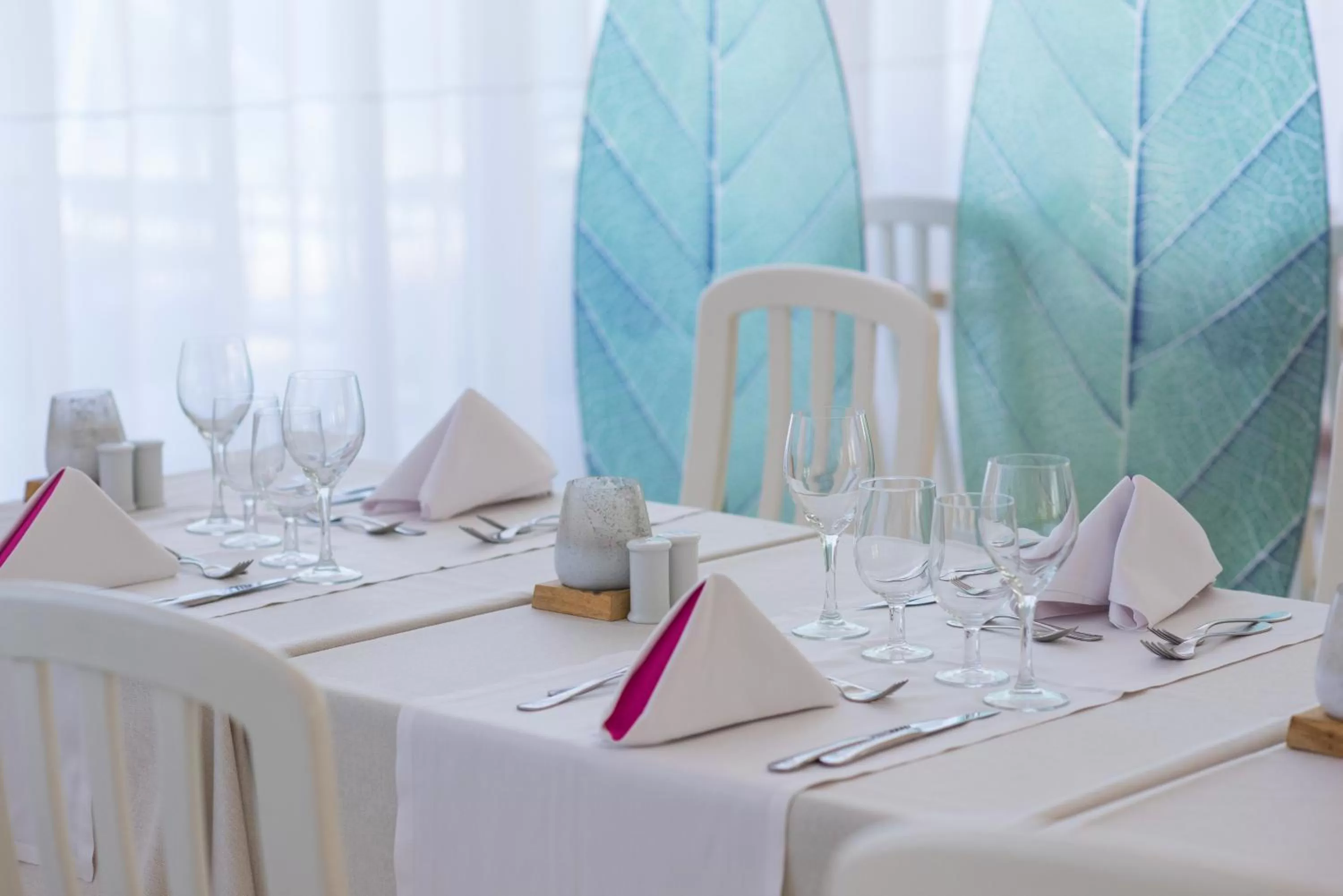 Restaurant/places to eat in Iberostar Waves Bouganville Playa