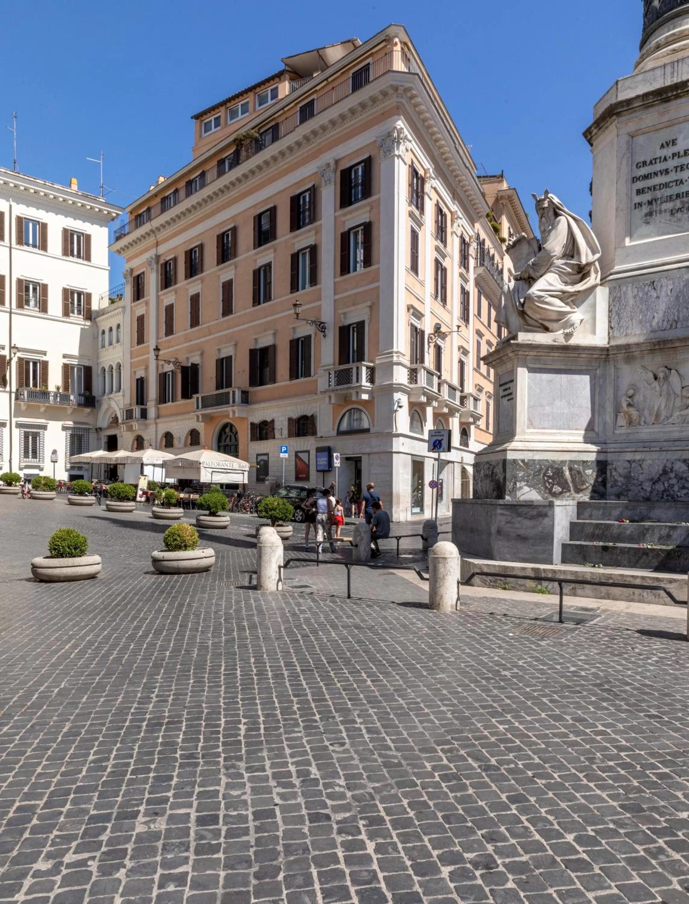Property building in Hotel Scalinata Di Spagna