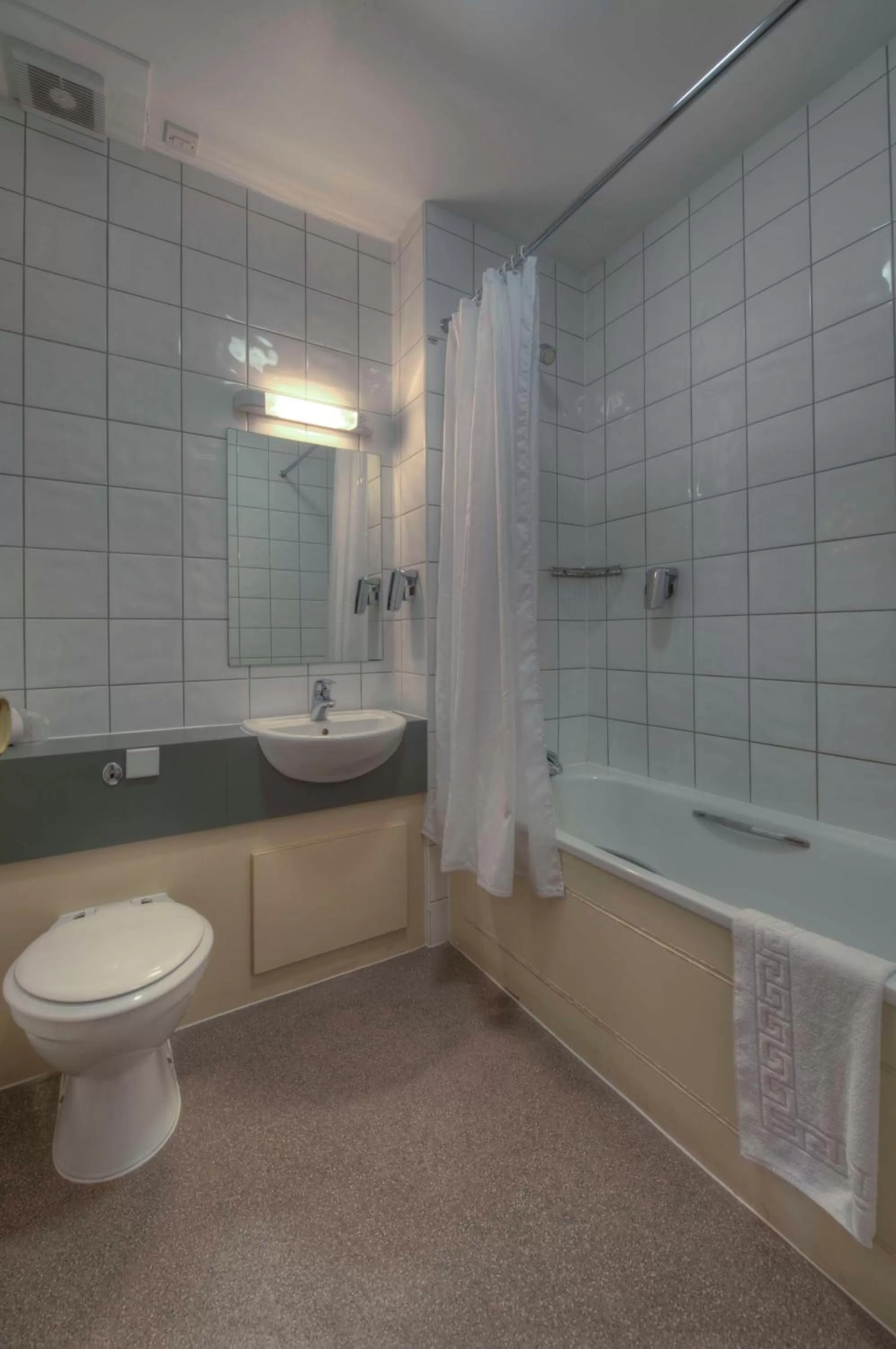 Bathroom in Kingstown Hotel by Greene King Inns