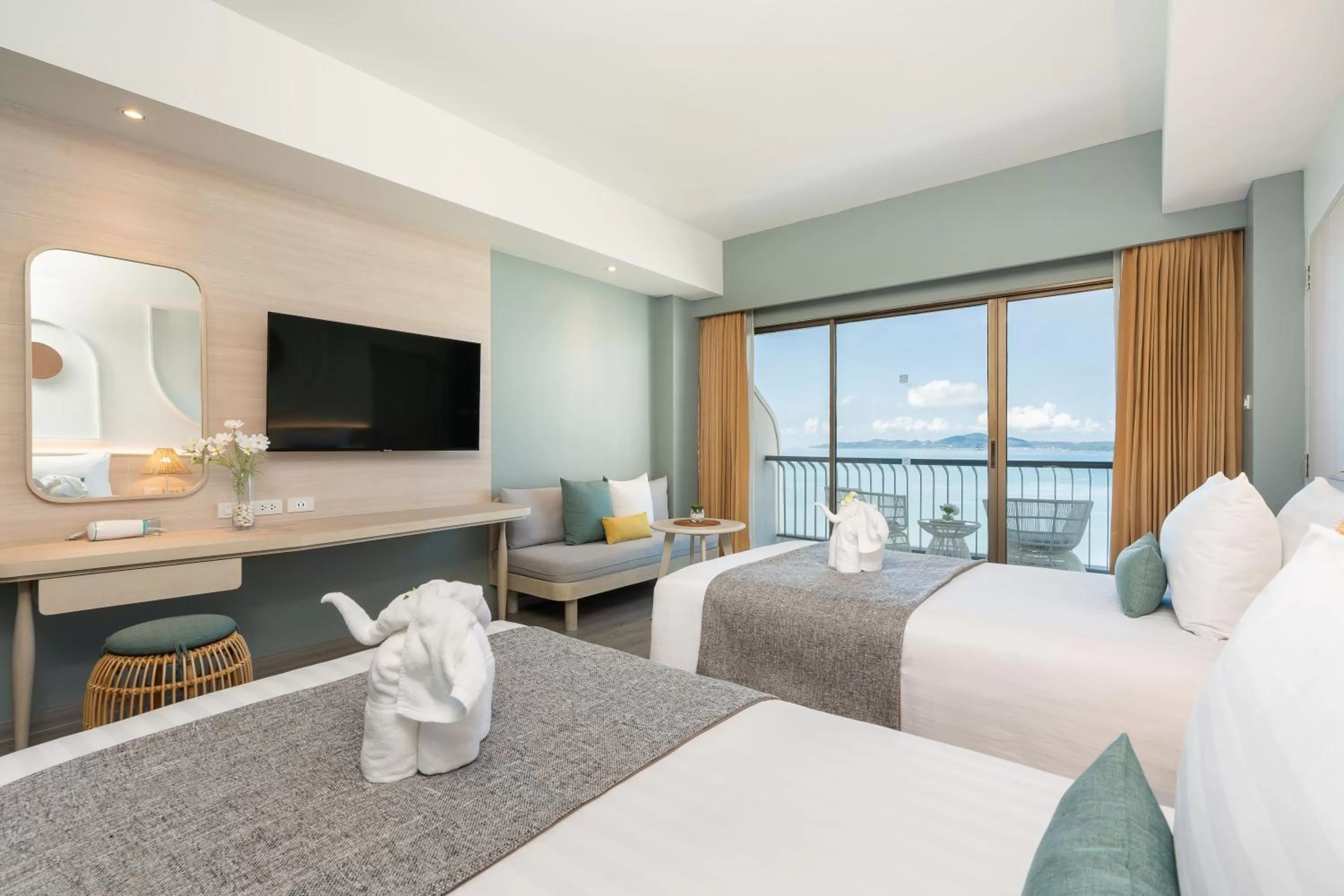 Bed in Cosy Beach Hotel - SHA Extra Plus