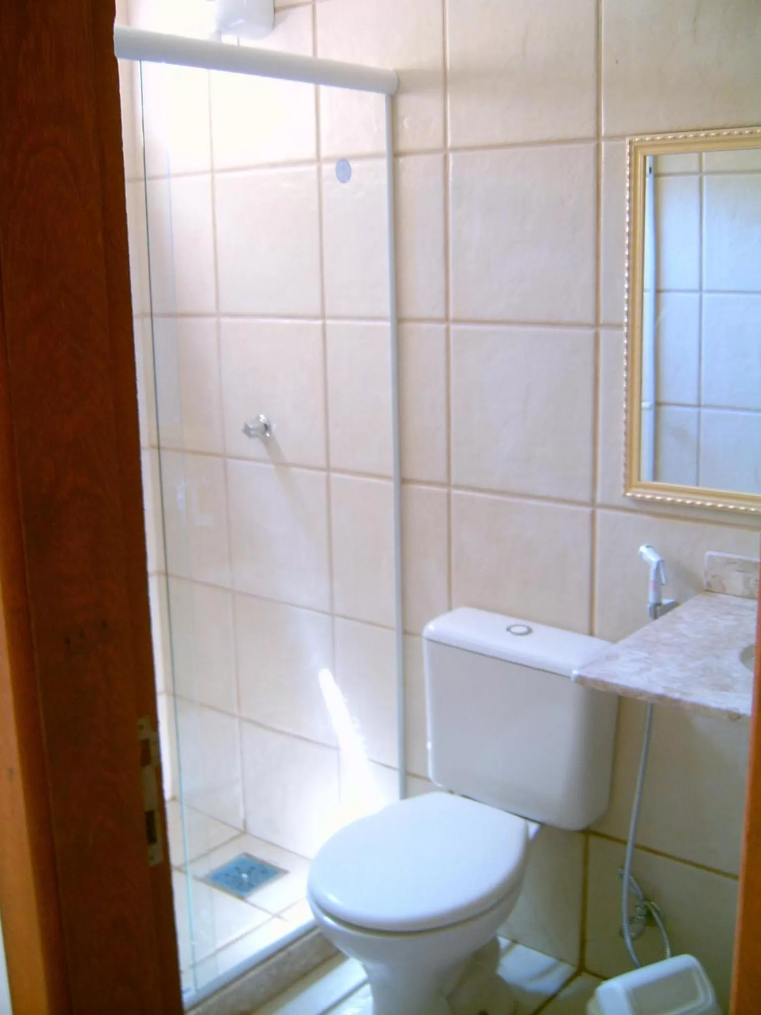 Bathroom in Praia da Ferradurinha Guest House