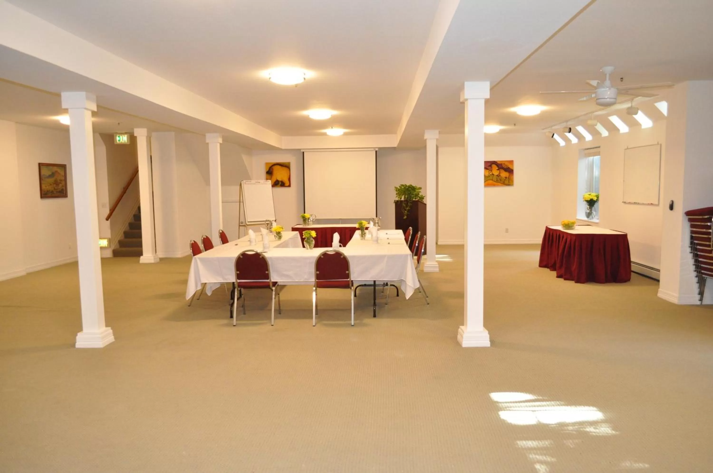 The Bradley Boulder Inn