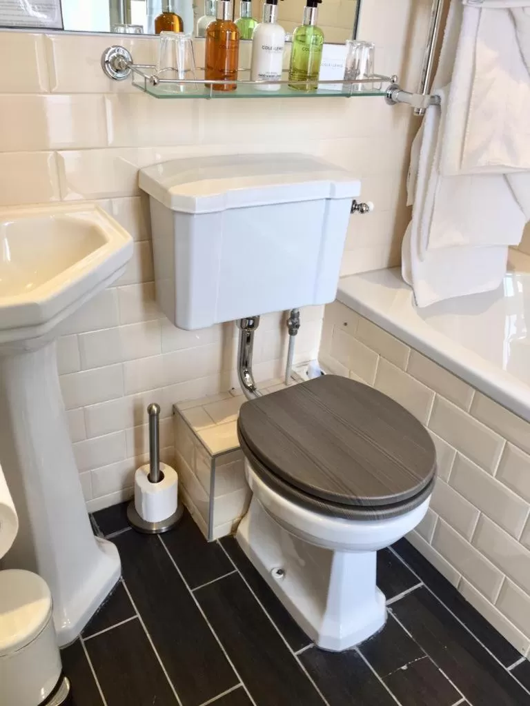 Castle Hotel & Apartments