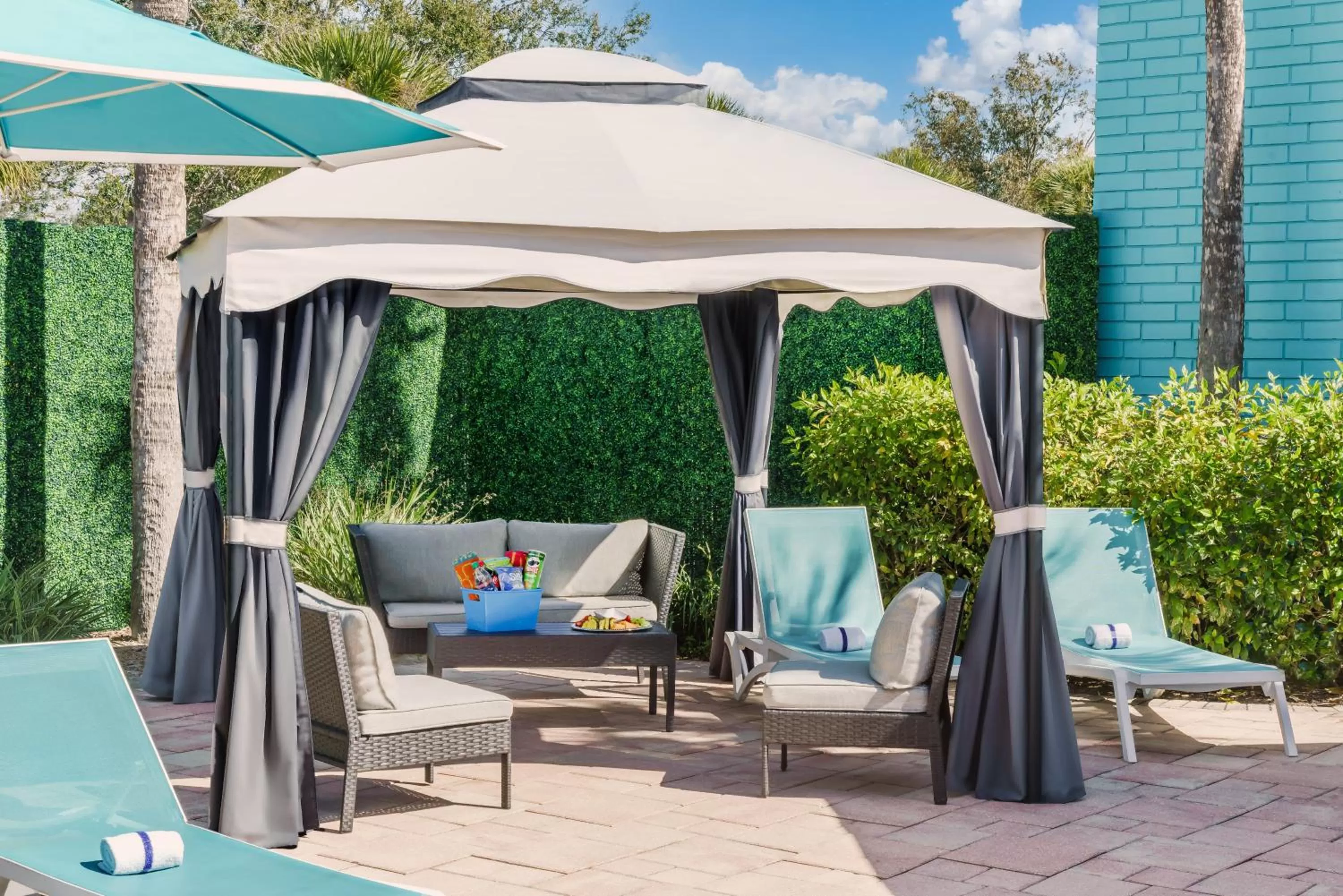 Seating area in Coco Key Hotel & Water Park Resort