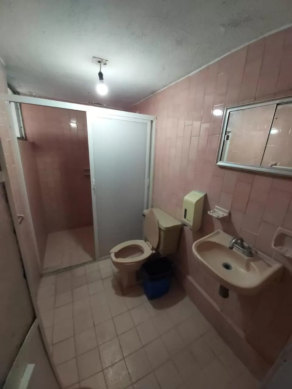 Shower in Hotel Ayalamar Manzanillo