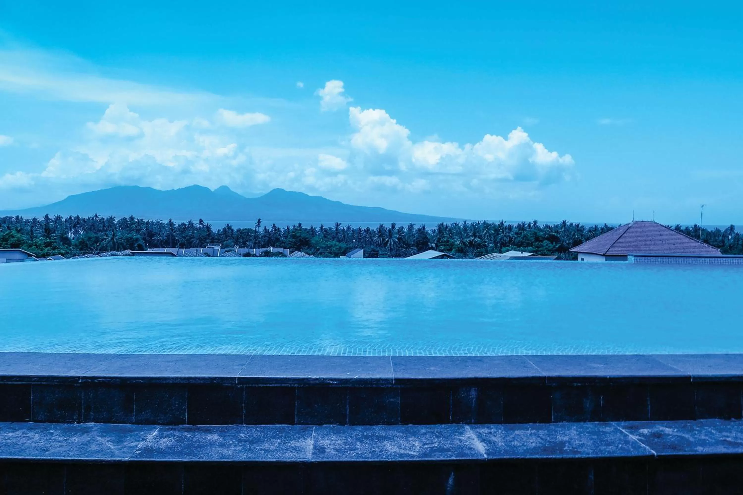 Swimming pool in ILLIRA Hotel Banyuwangi