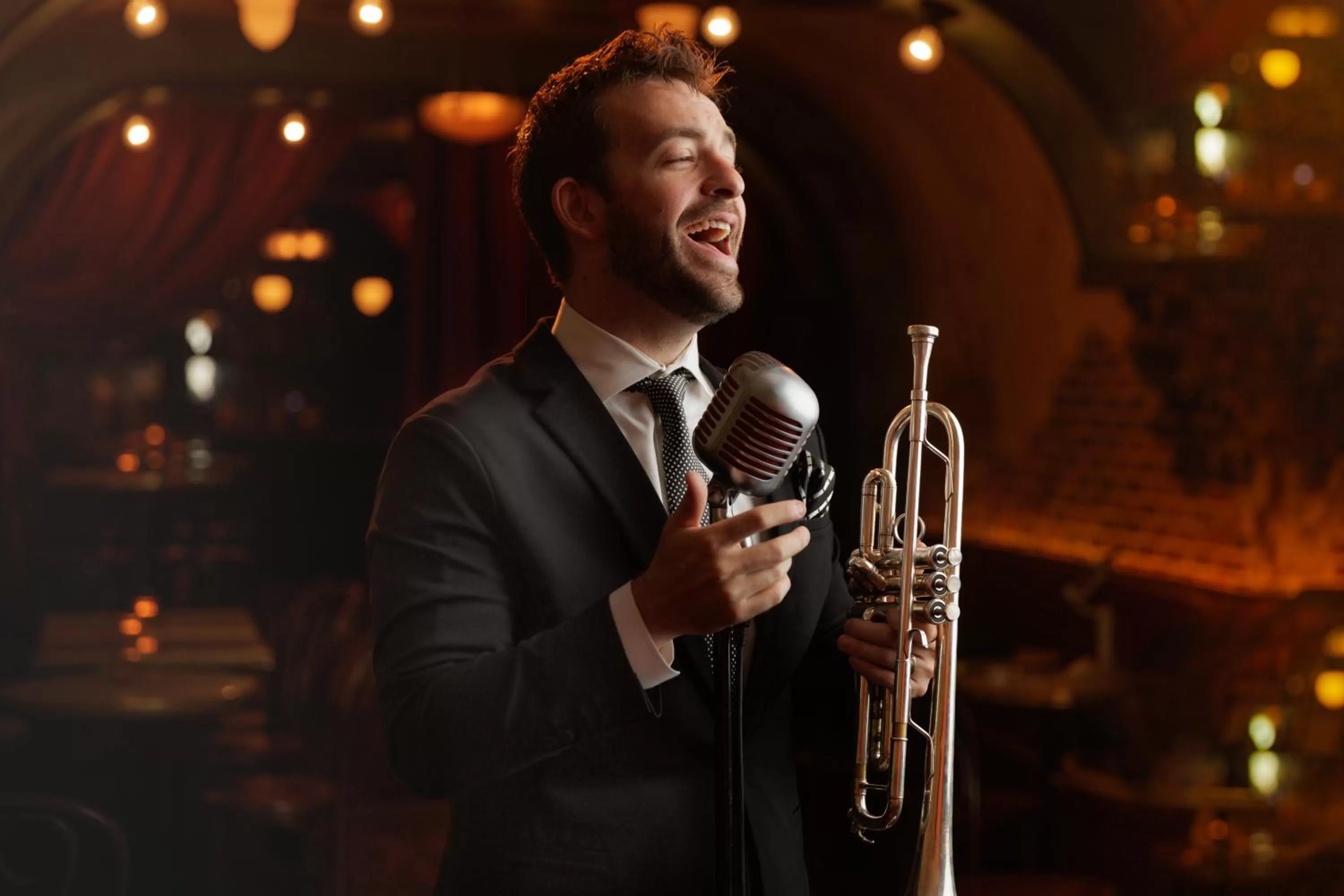 Restaurant/places to eat in Roxy Hotel New York