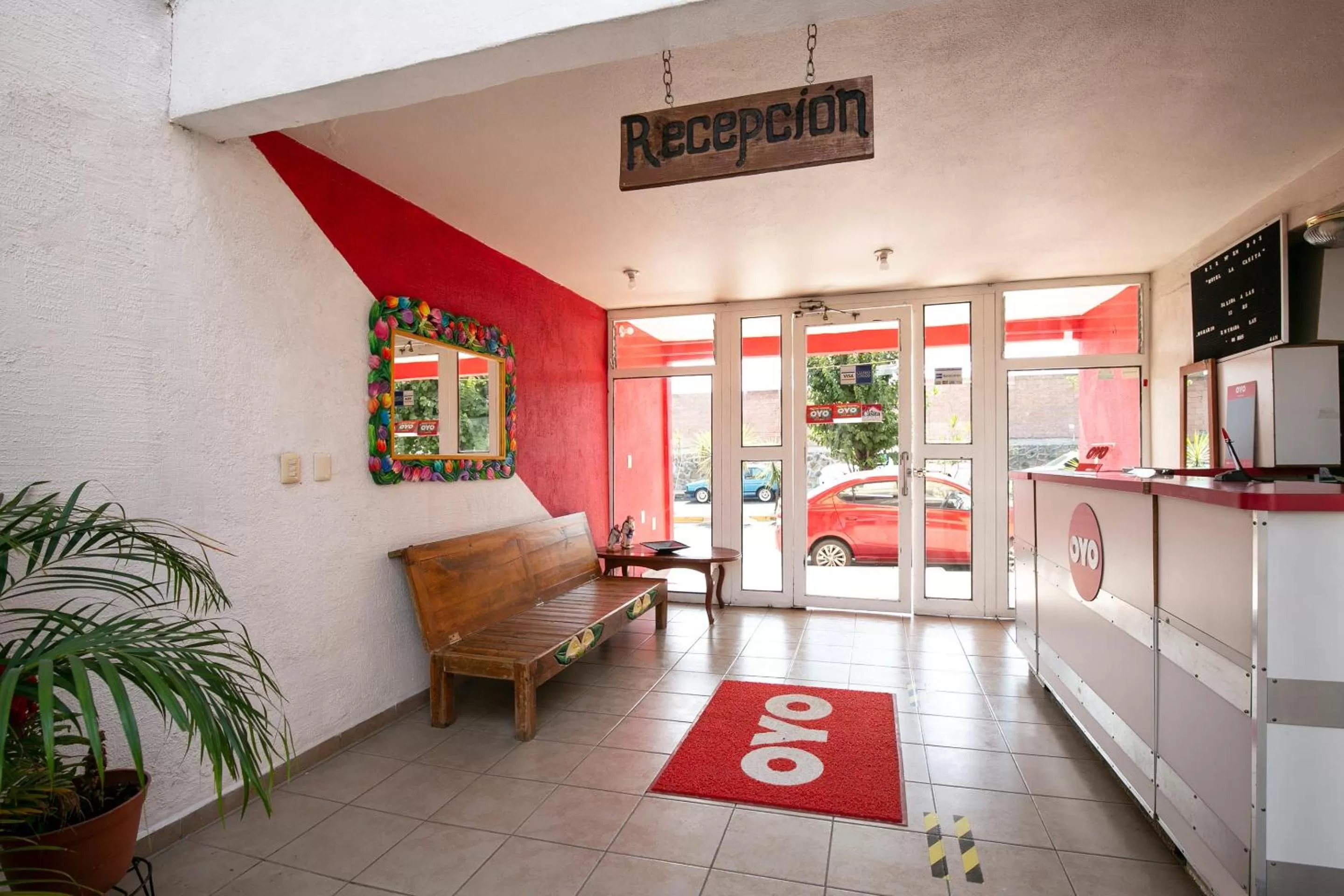 Lobby or reception in OYO La Casita