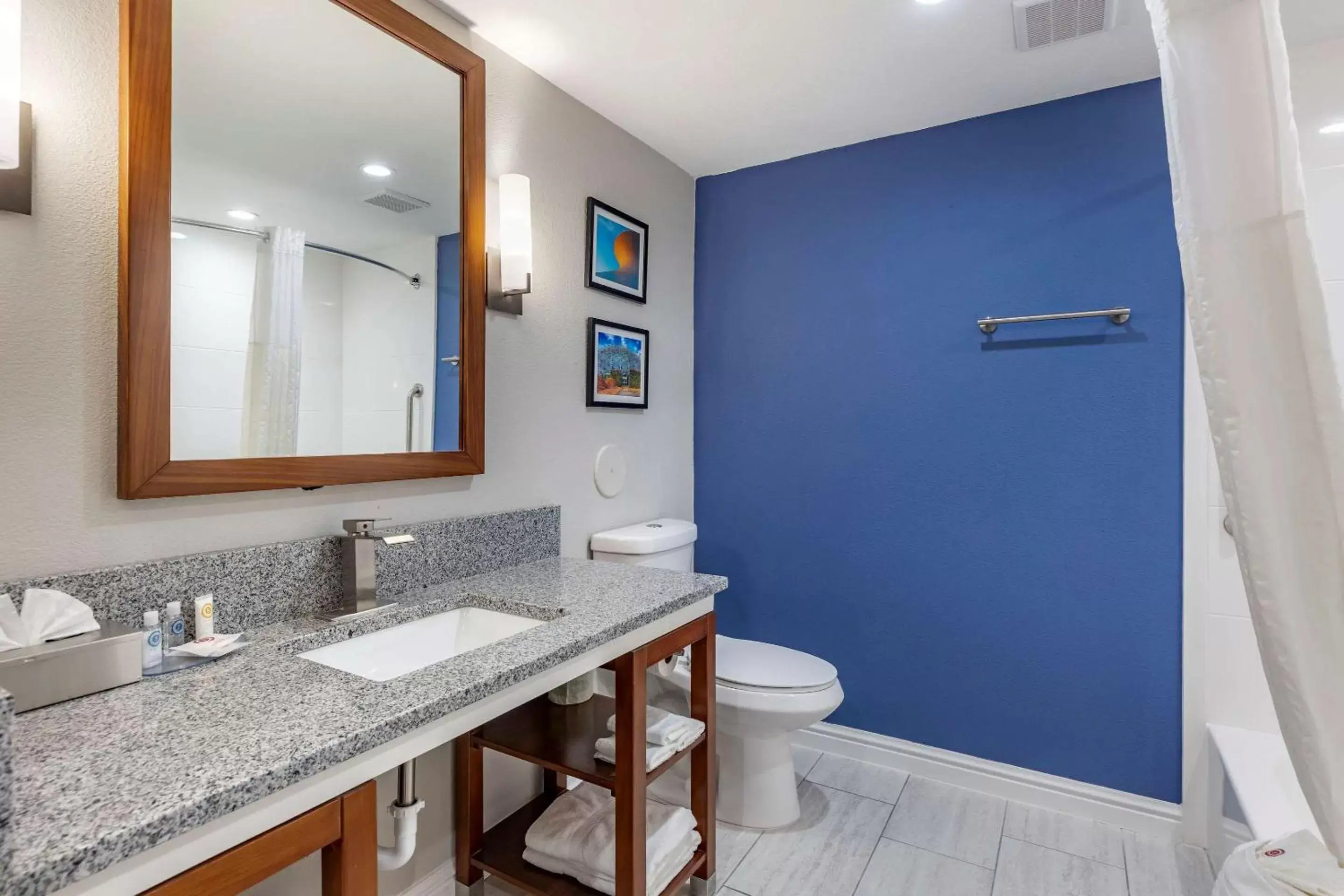 2 Queen Beds, Corner Suite, Nonsmoking, Upgrade in Comfort Suites St Louis - Sunset Hills 2 Queen Beds, Corner Suite, Nonsmoking, Upgrade in Comfort Suites St Louis - Sunset Hills