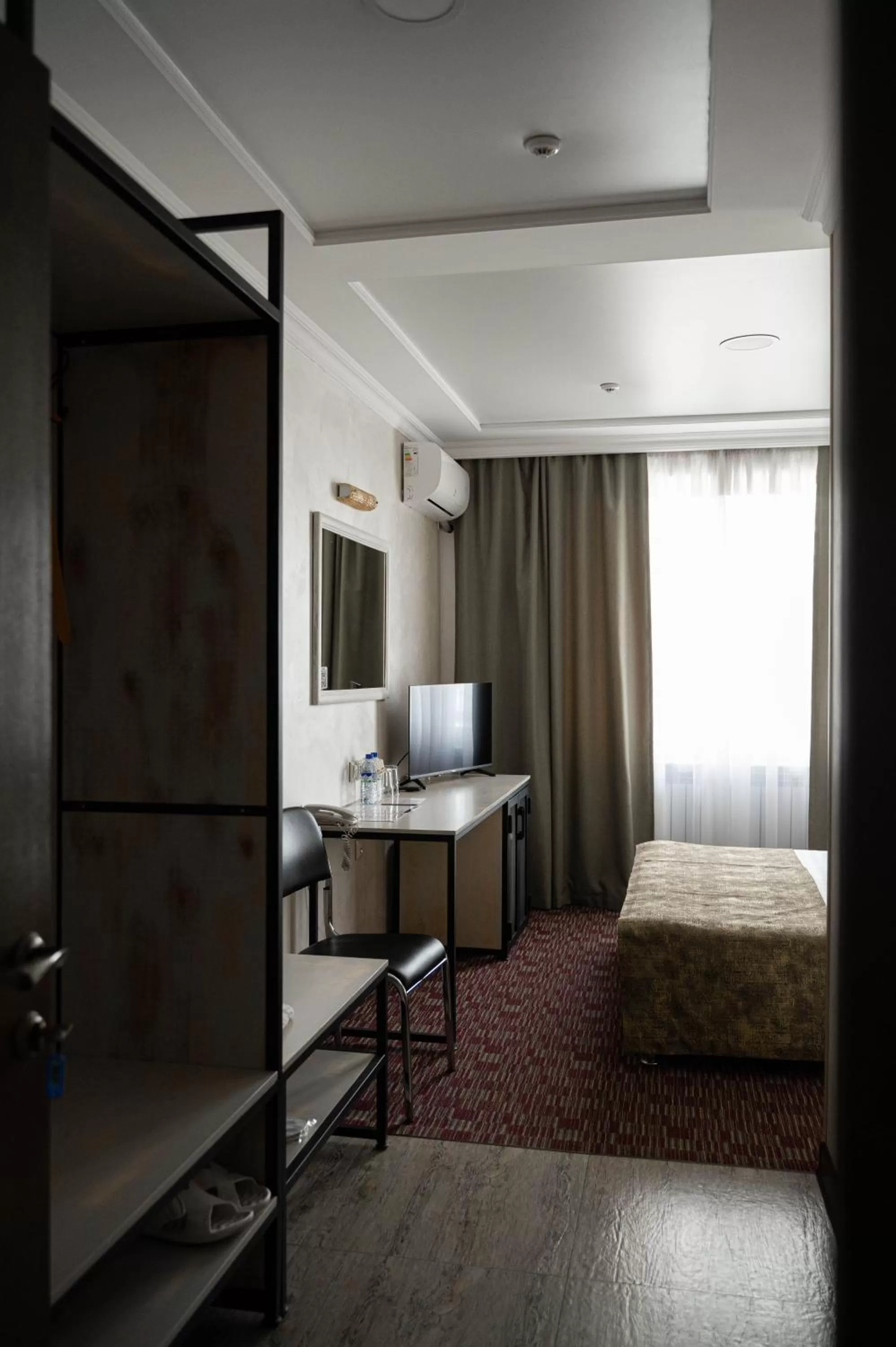 Photo of the whole room, Bed in UYUTNYY DOM