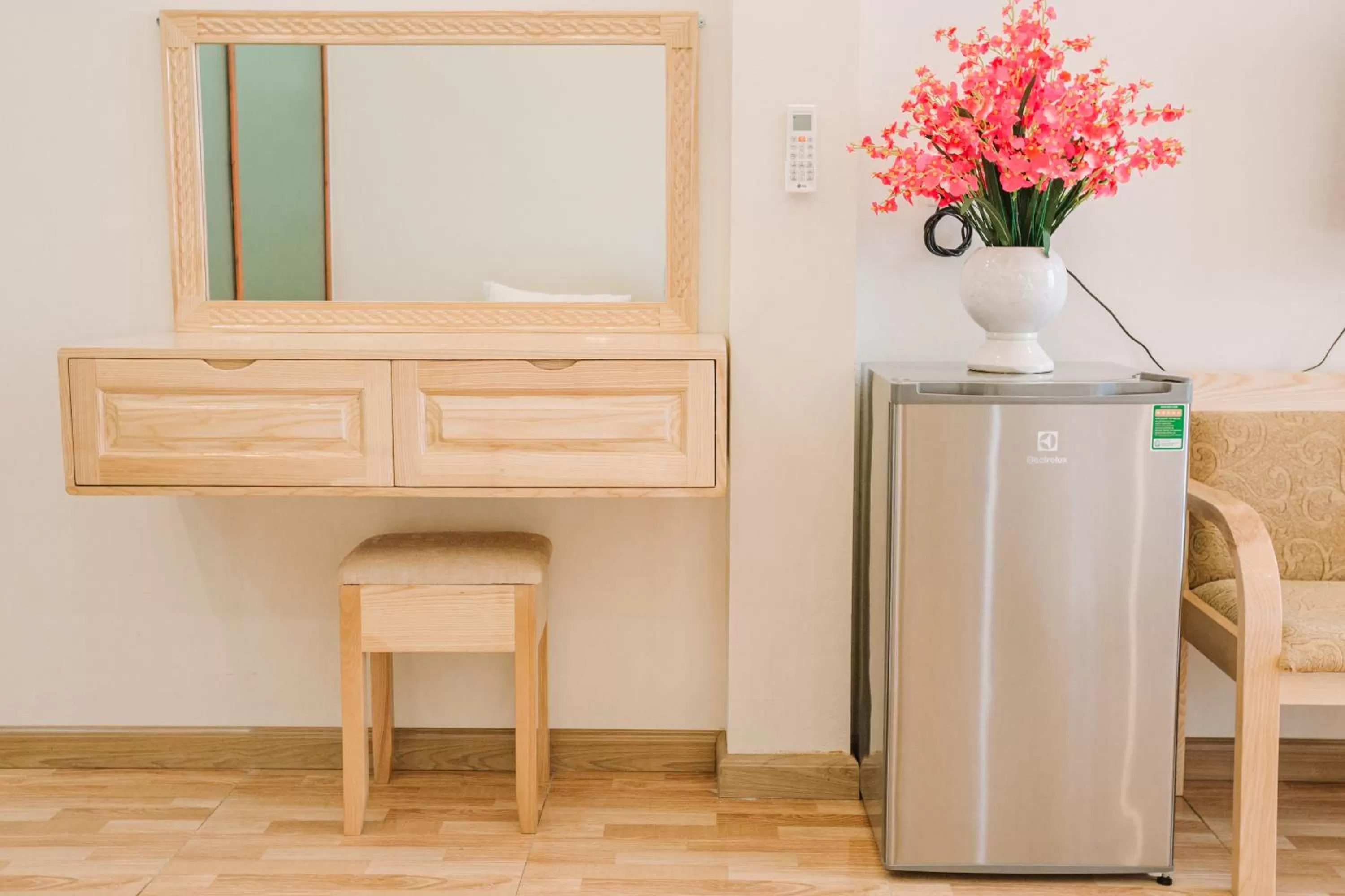 Coffee/tea facilities in La Teisu Airport Hotel